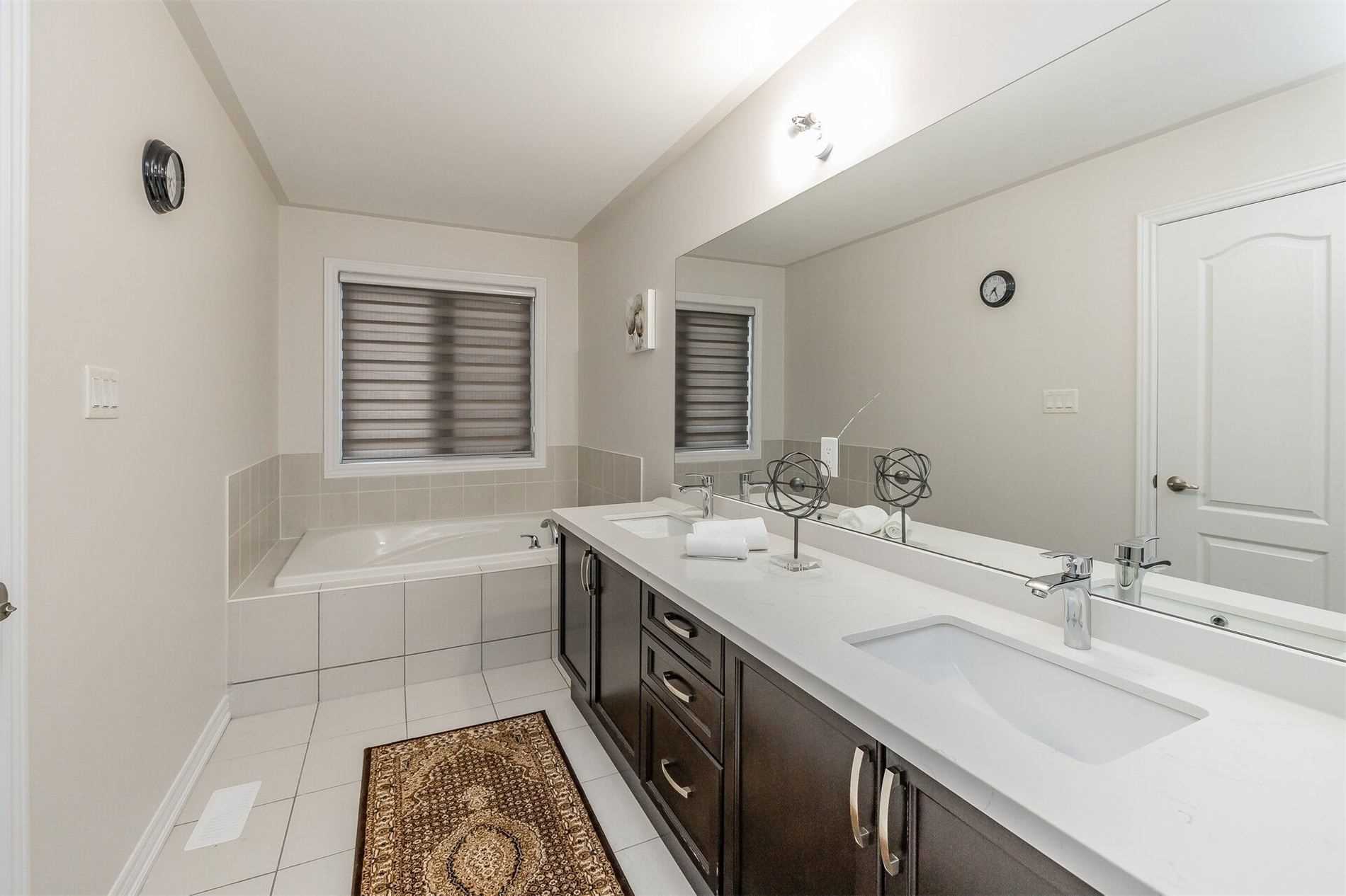 107 Banbridge Cres