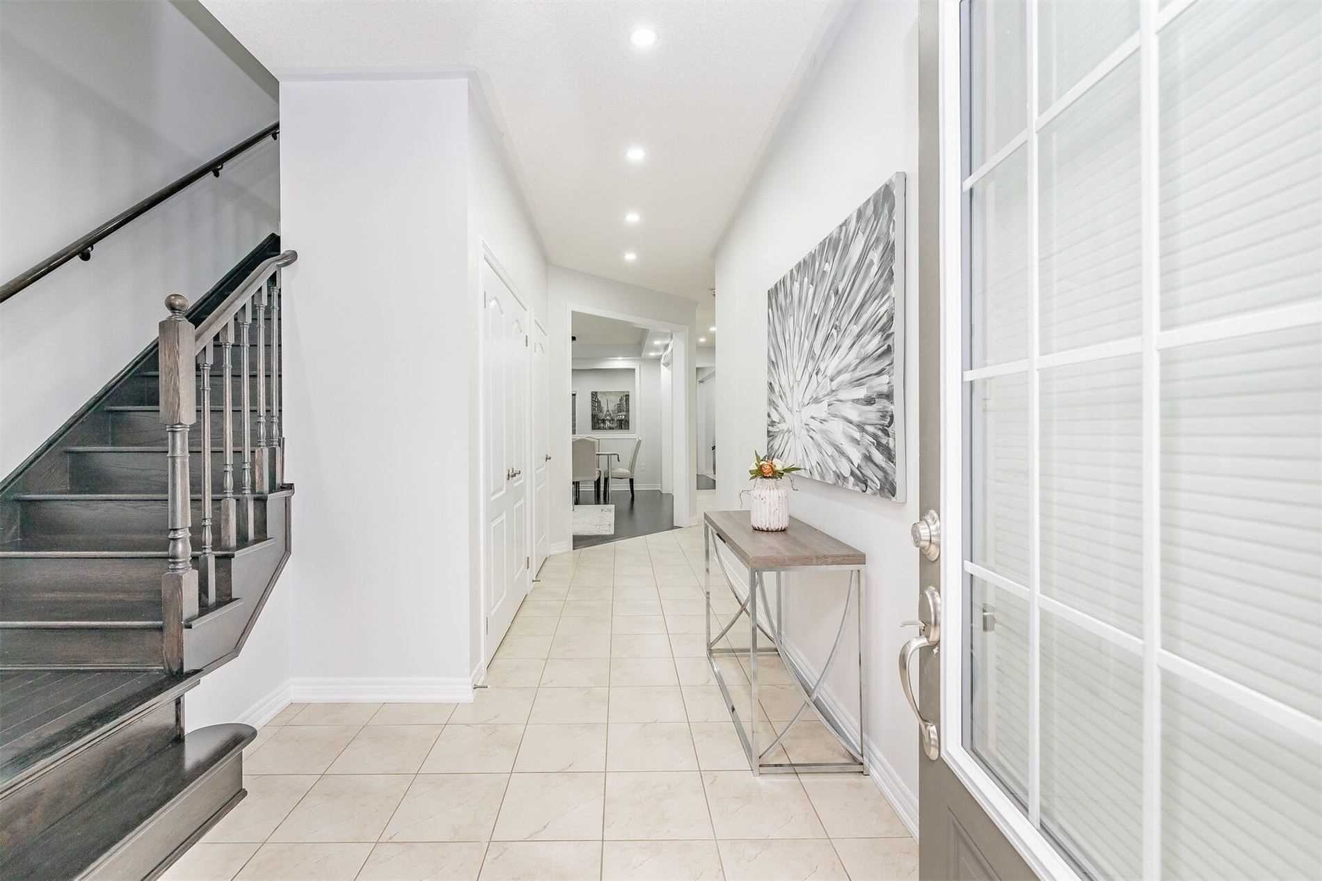 107 Banbridge Cres