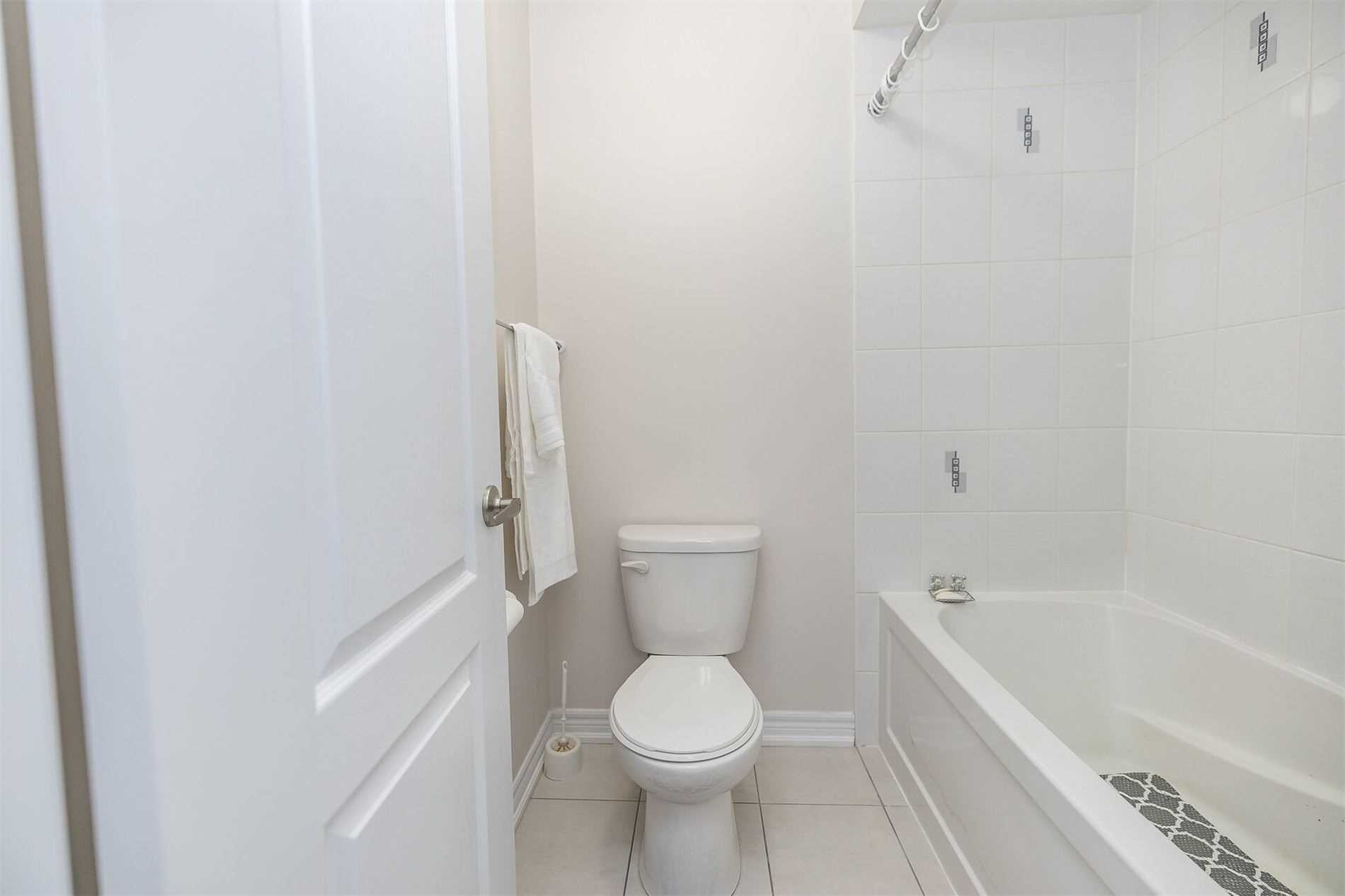 107 Banbridge Cres