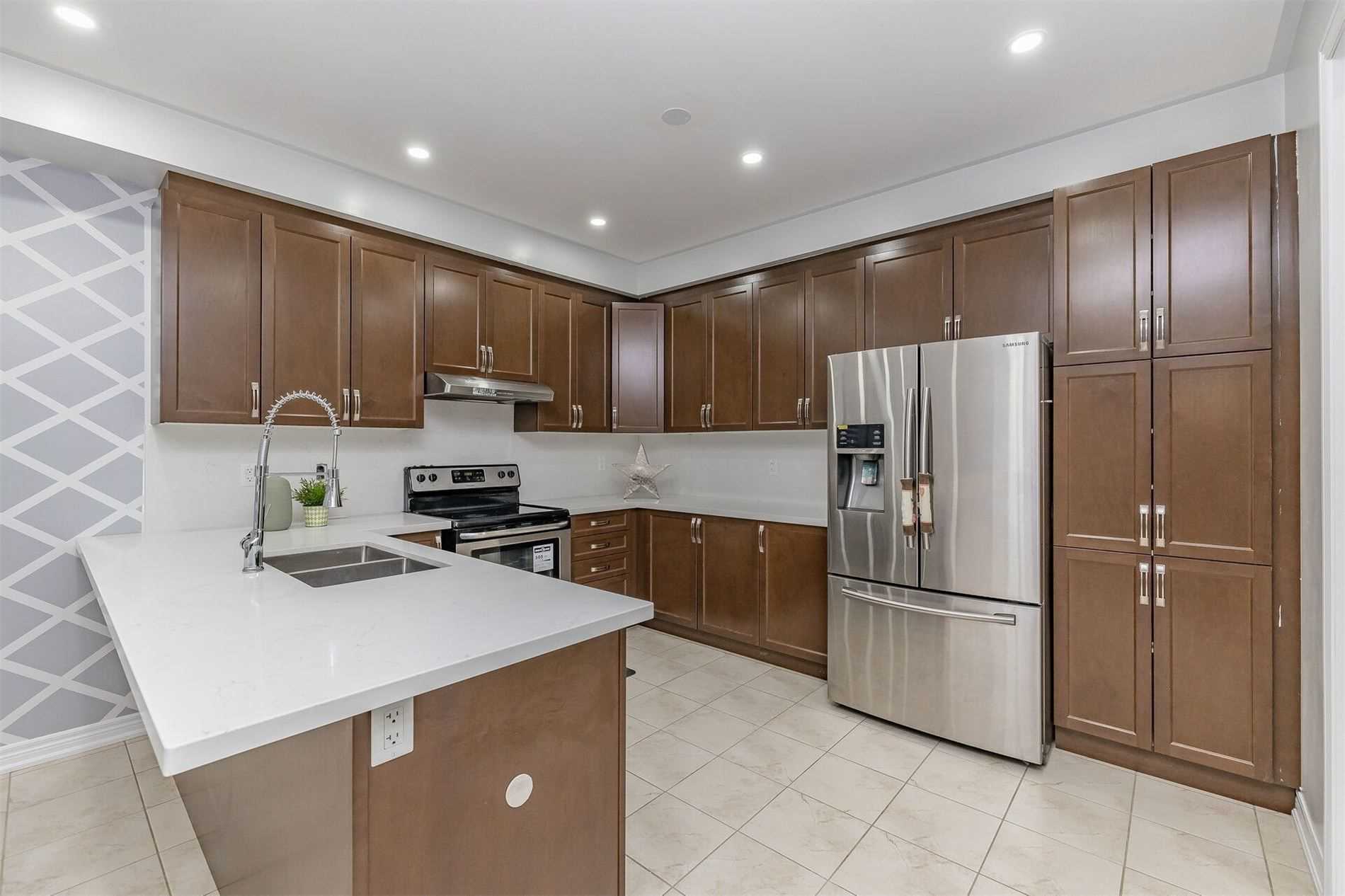 107 Banbridge Cres