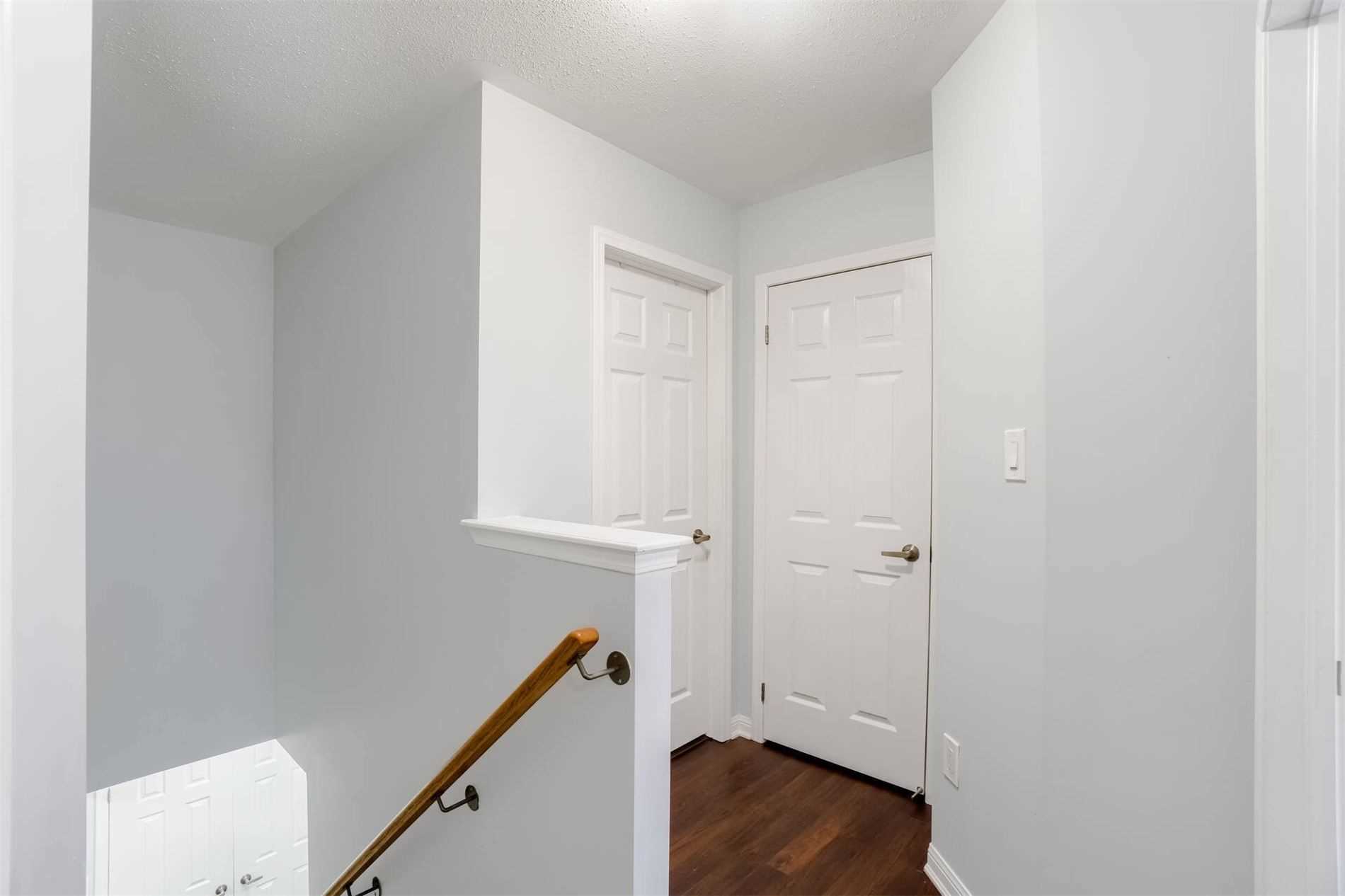 154 Baycliffe Cres