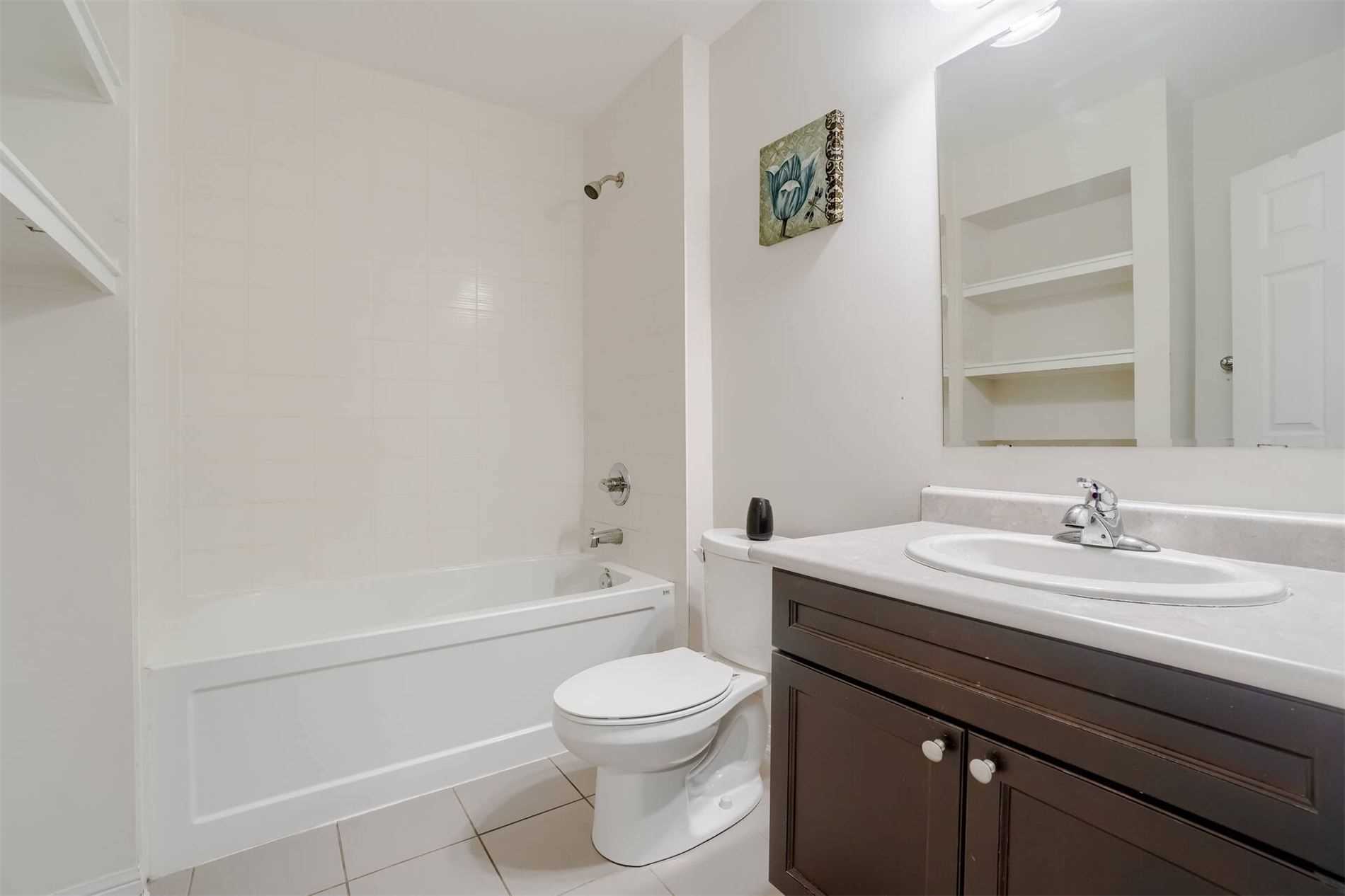 154 Baycliffe Cres