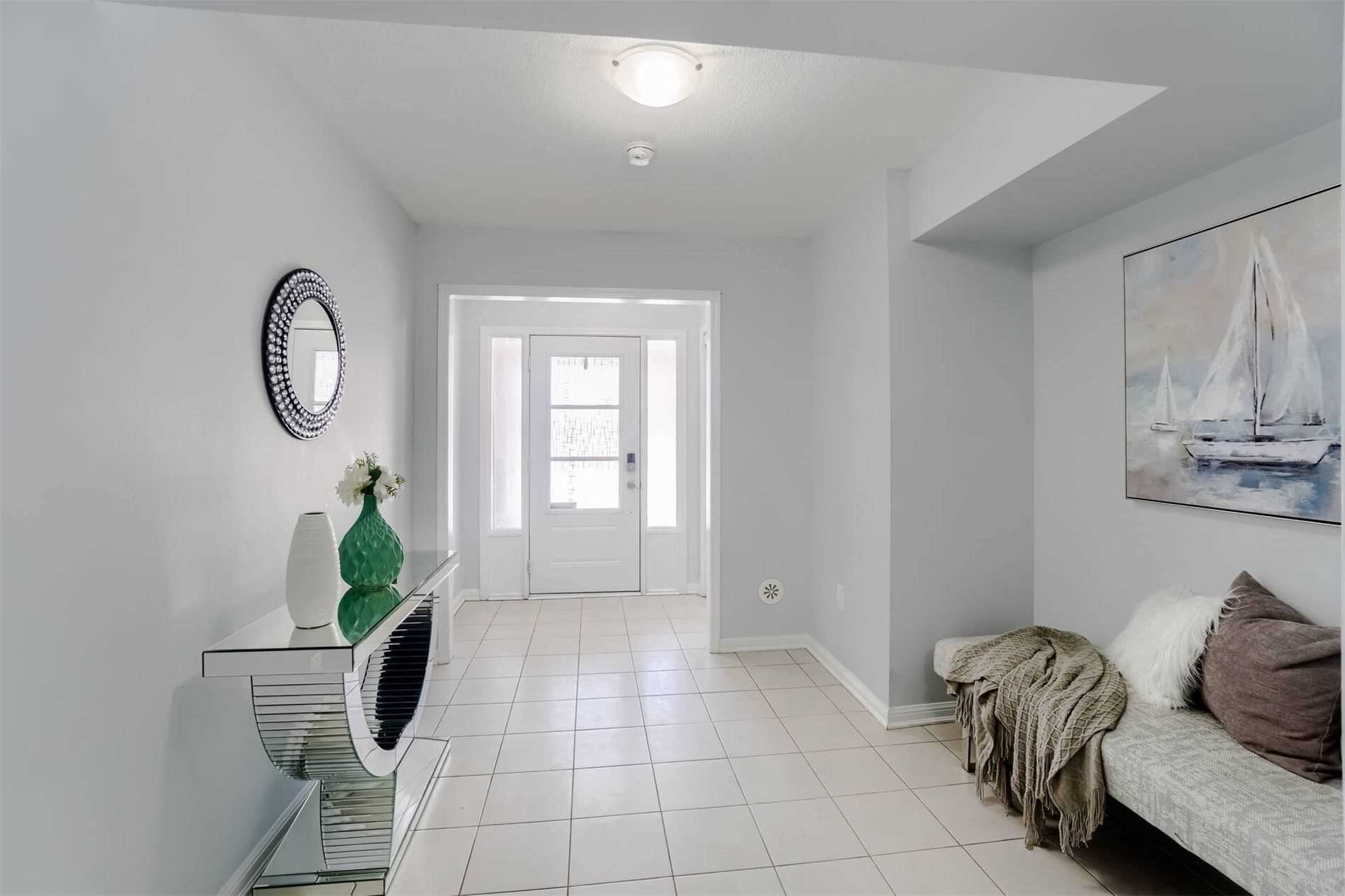 154 Baycliffe Cres