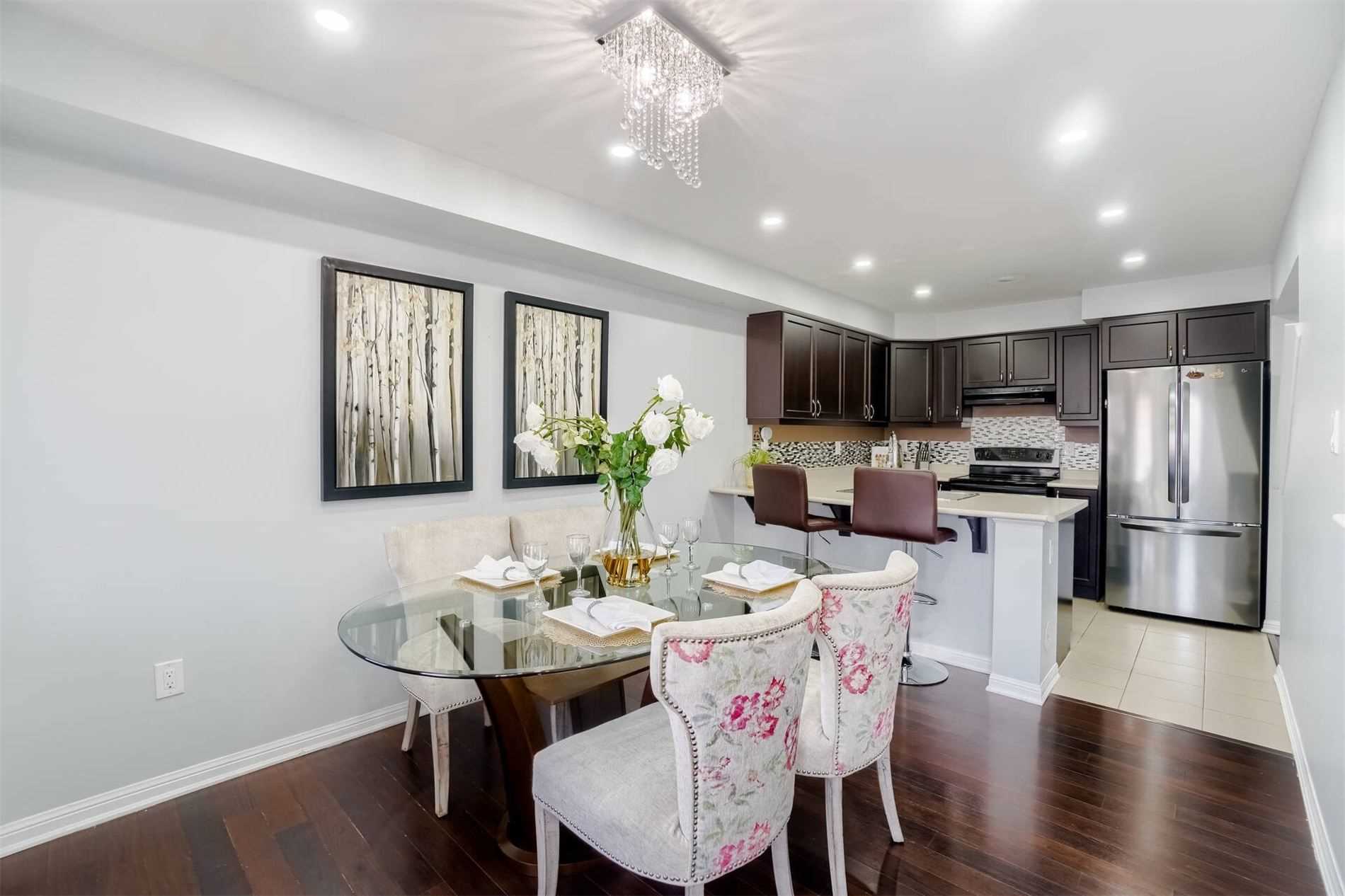 154 Baycliffe Cres