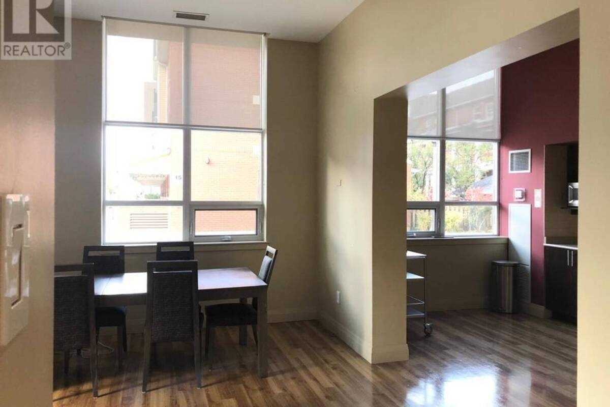 4 Elsinore Path, #209