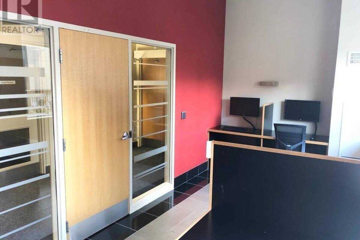 4 Elsinore Path, #209