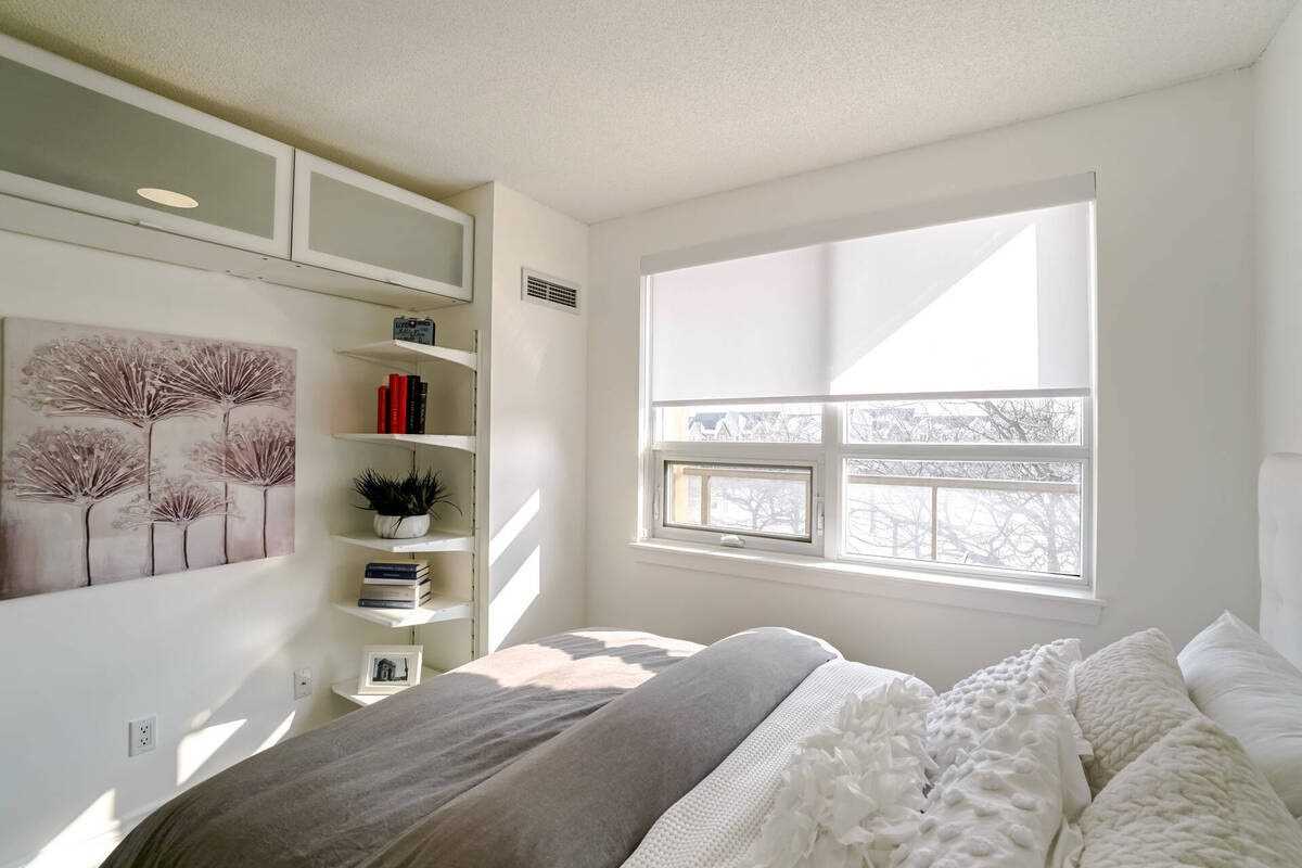 4 Elsinore Path, #209