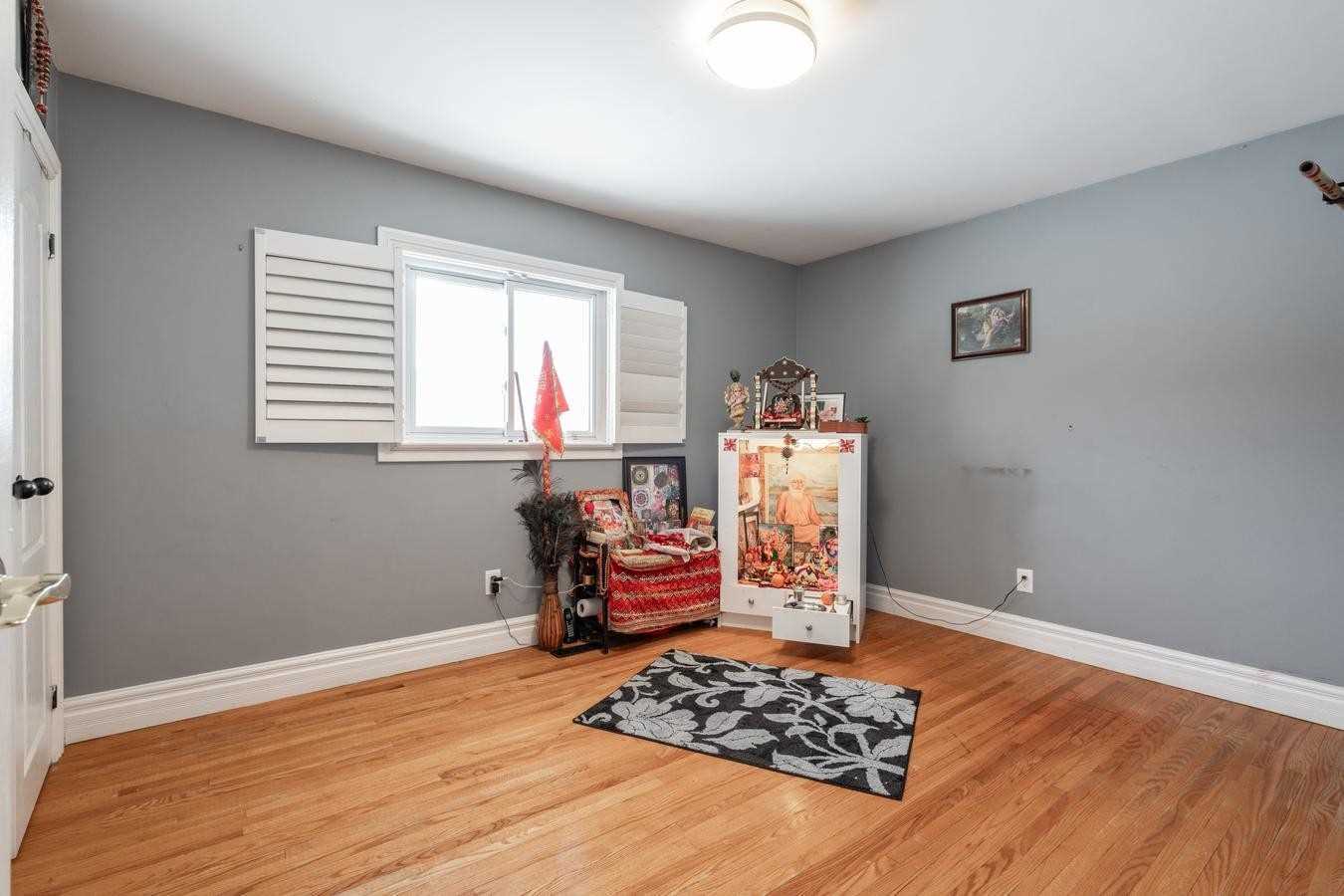 13392 Mississauga Rd