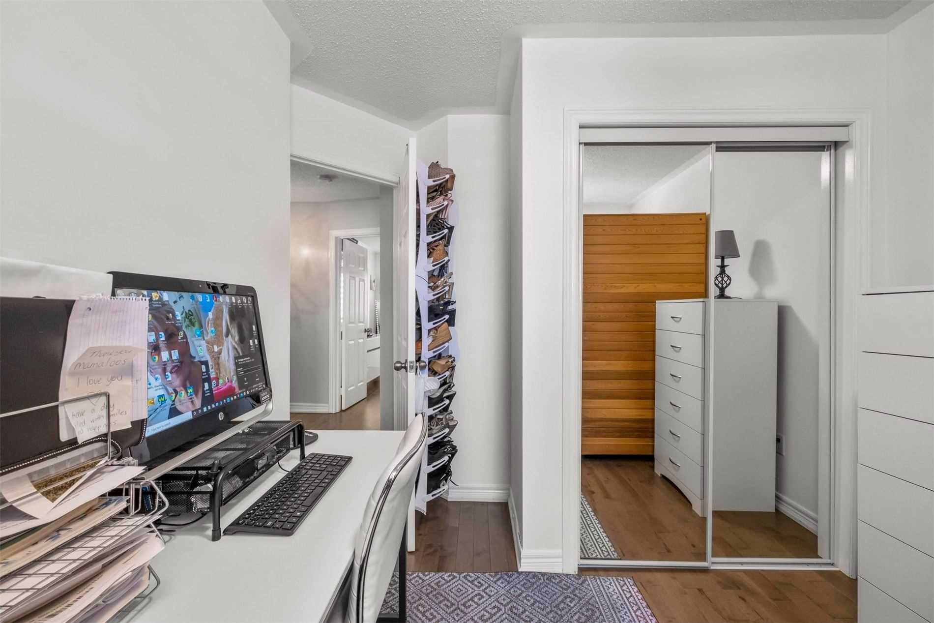 13 Manorwood Crt