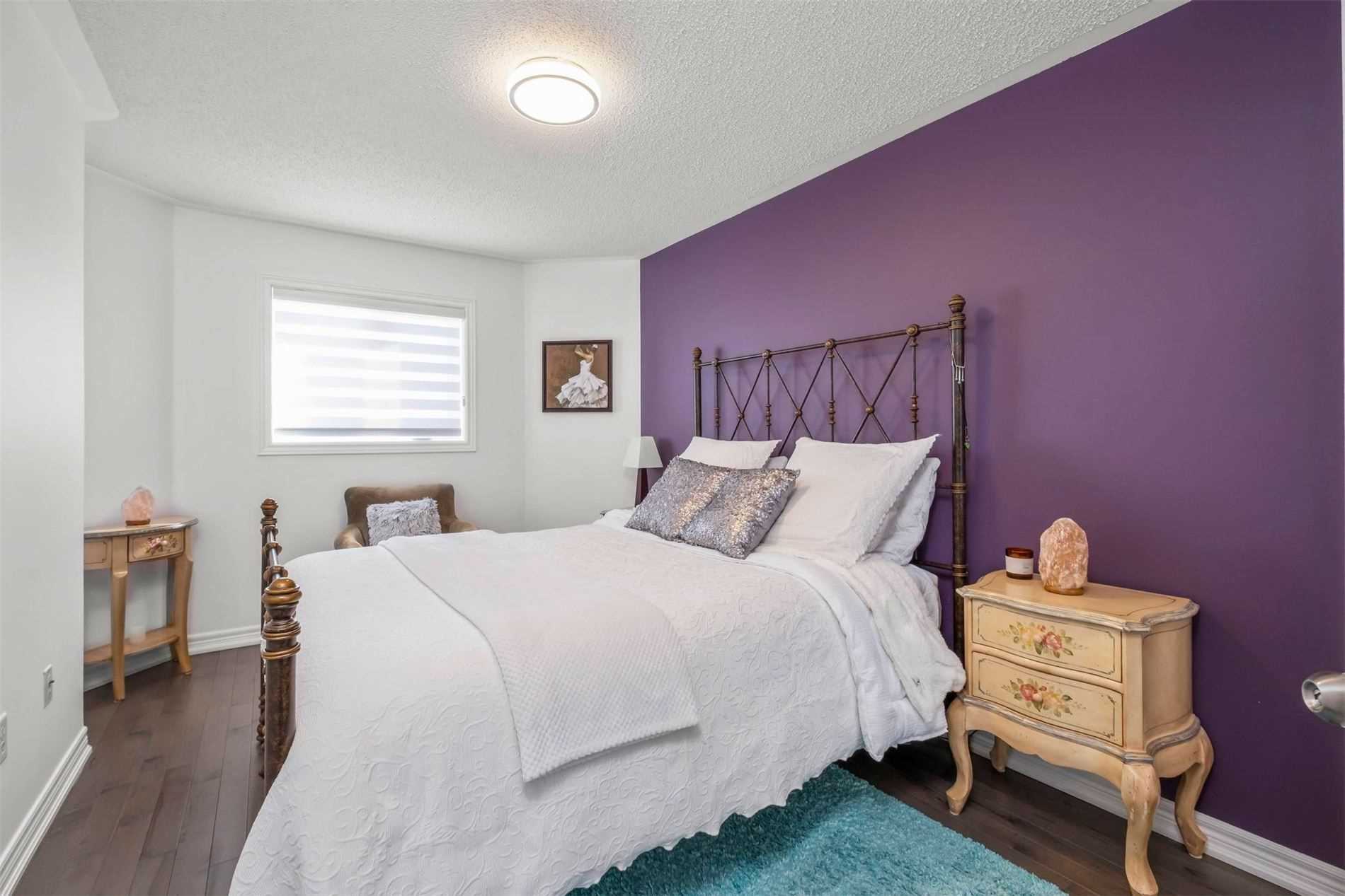 13 Manorwood Crt