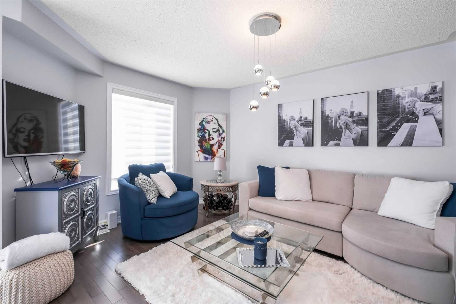 13 Manorwood Crt