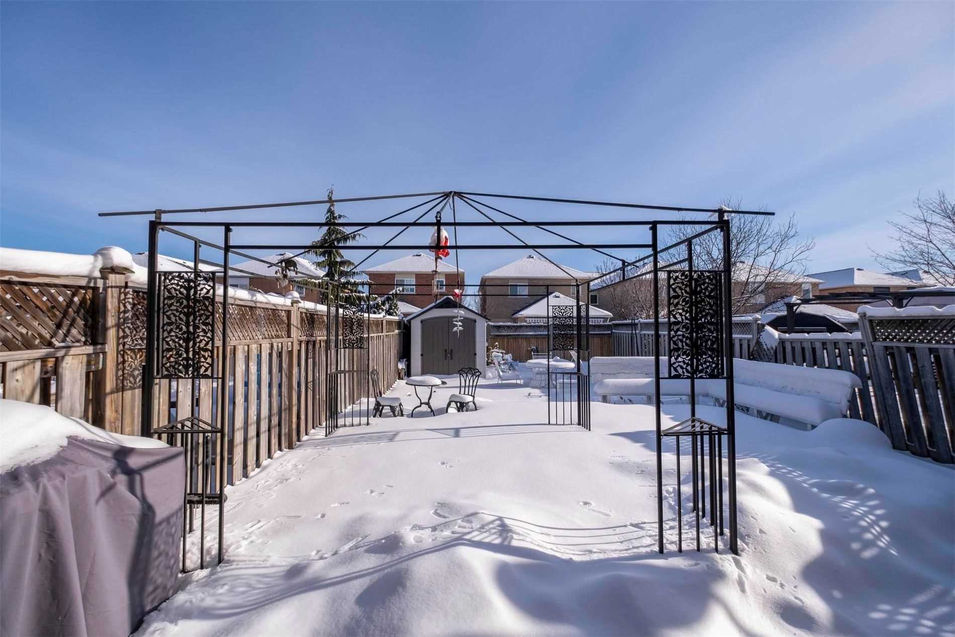 13 Manorwood Crt