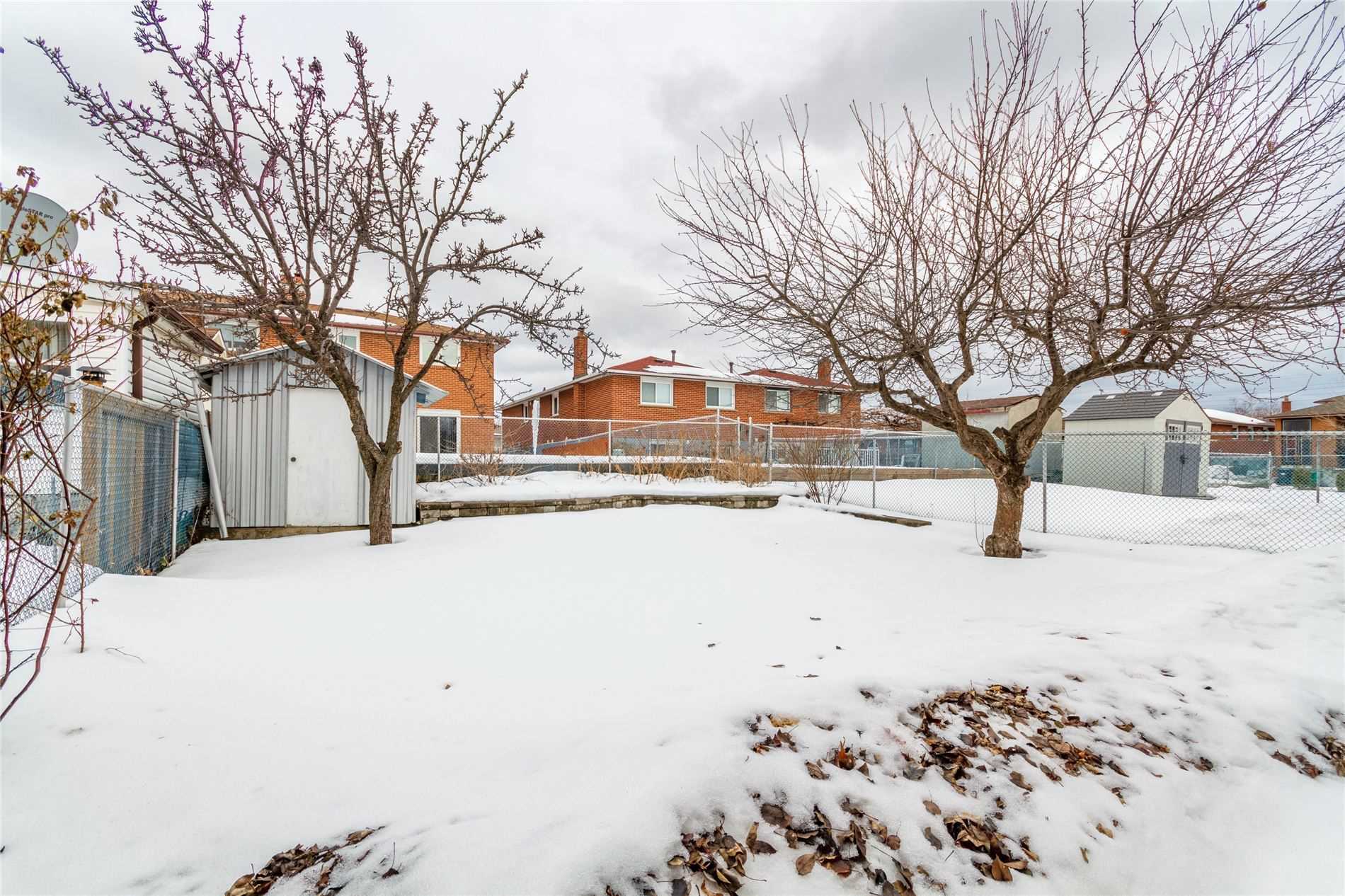 4136 Dunmow Cres, #Lower