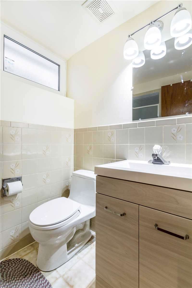 4136 Dunmow Cres, #Lower