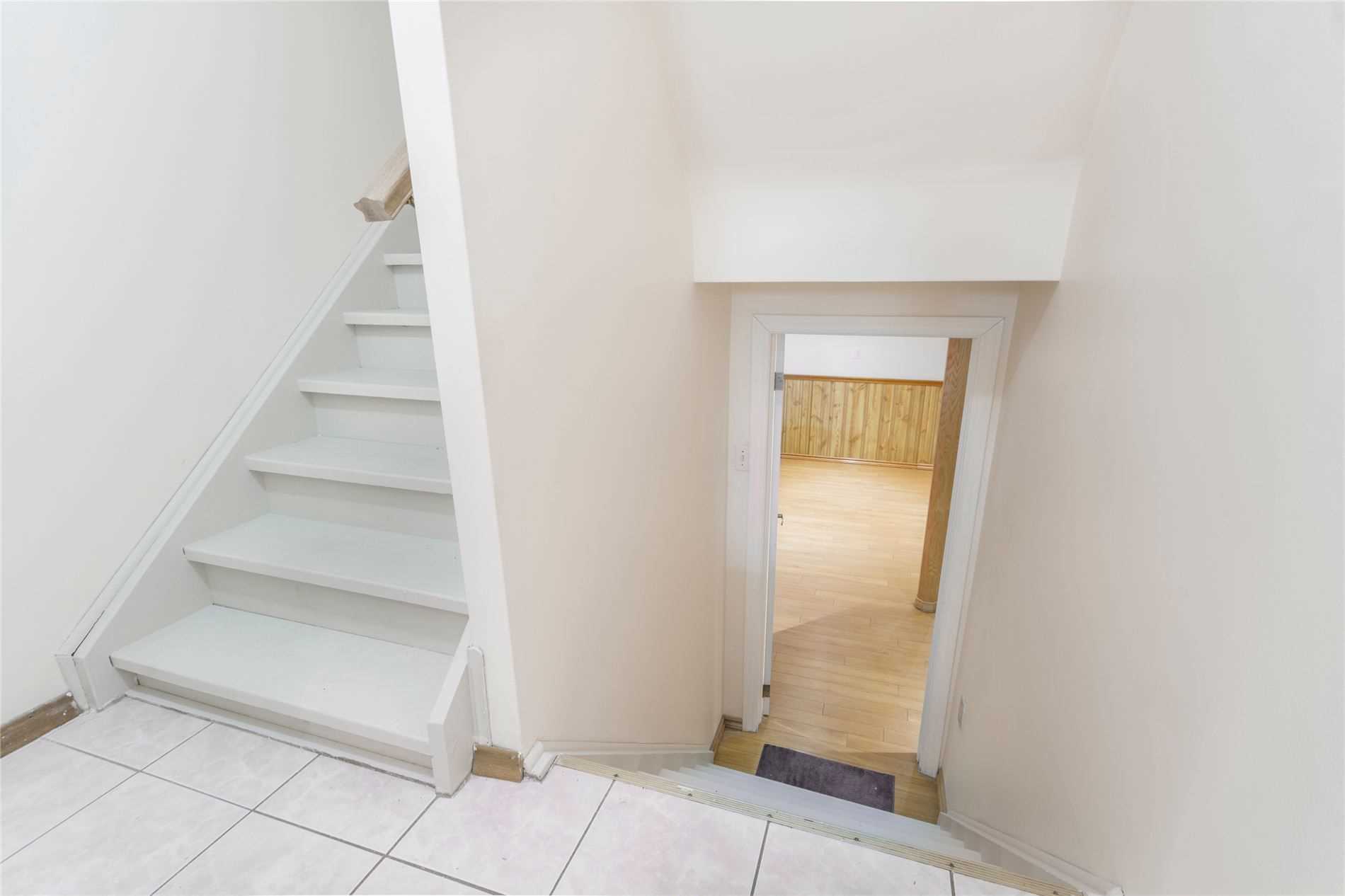 4136 Dunmow Cres, #Lower
