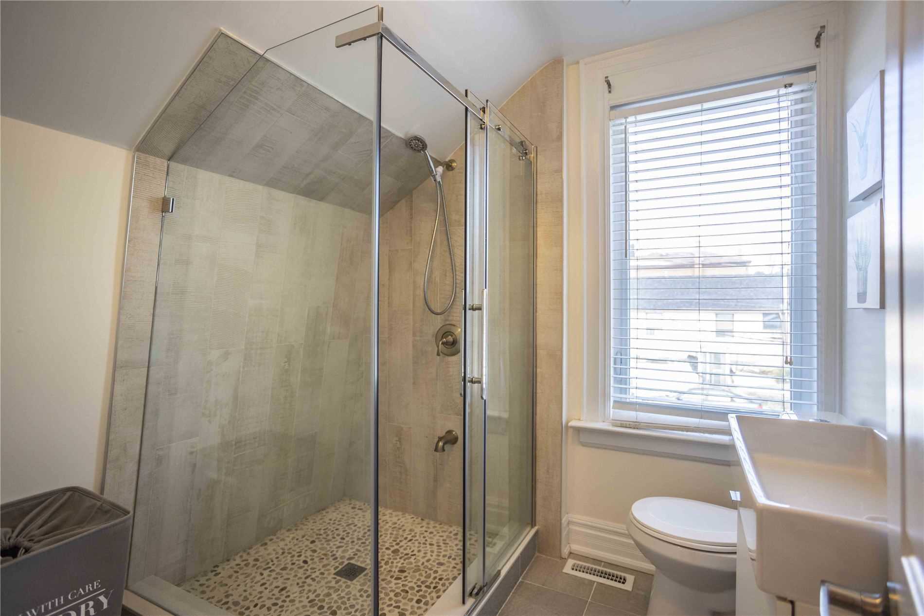 147 Kitchener Ave