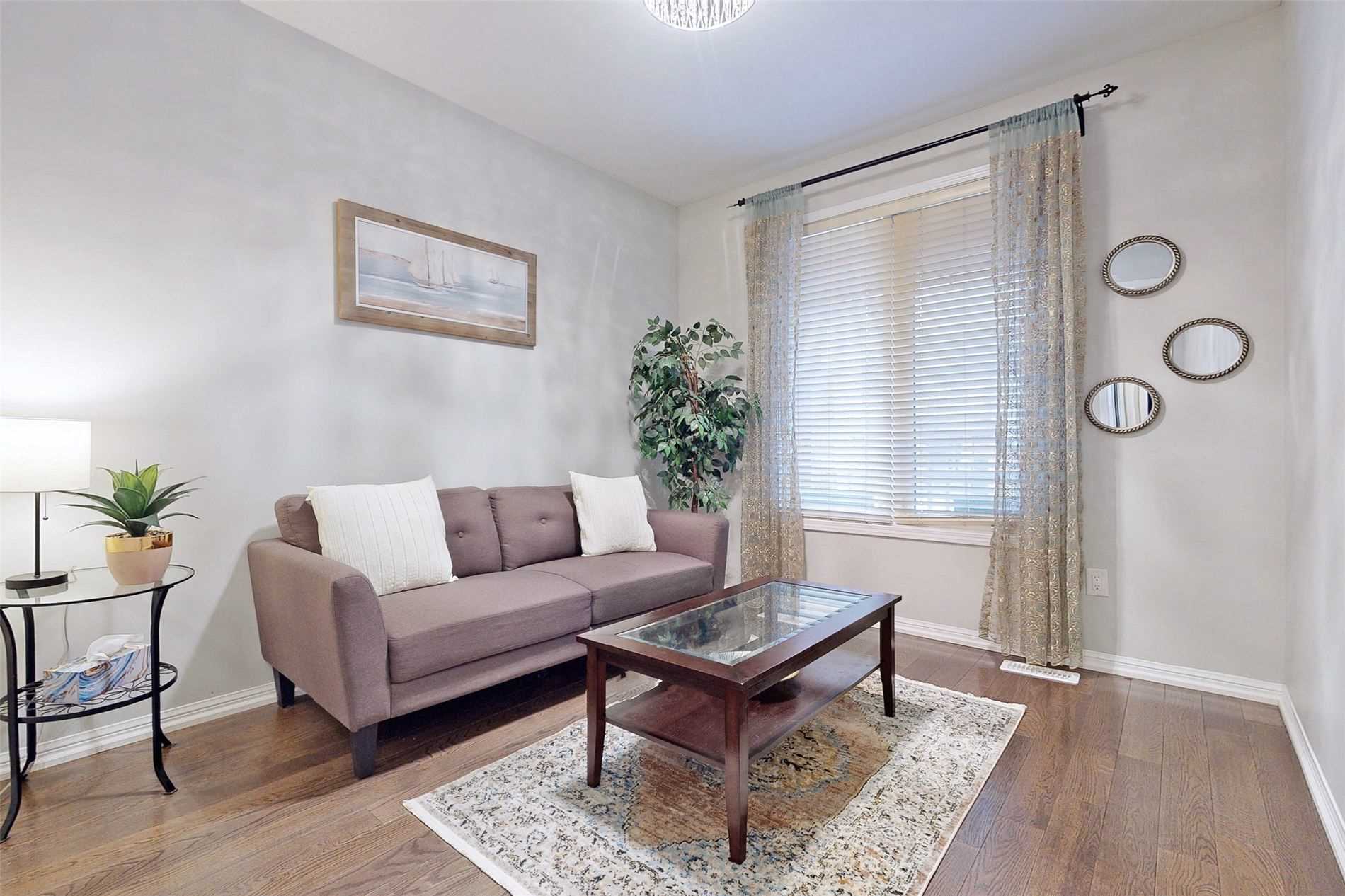 415 Pozbou Cres