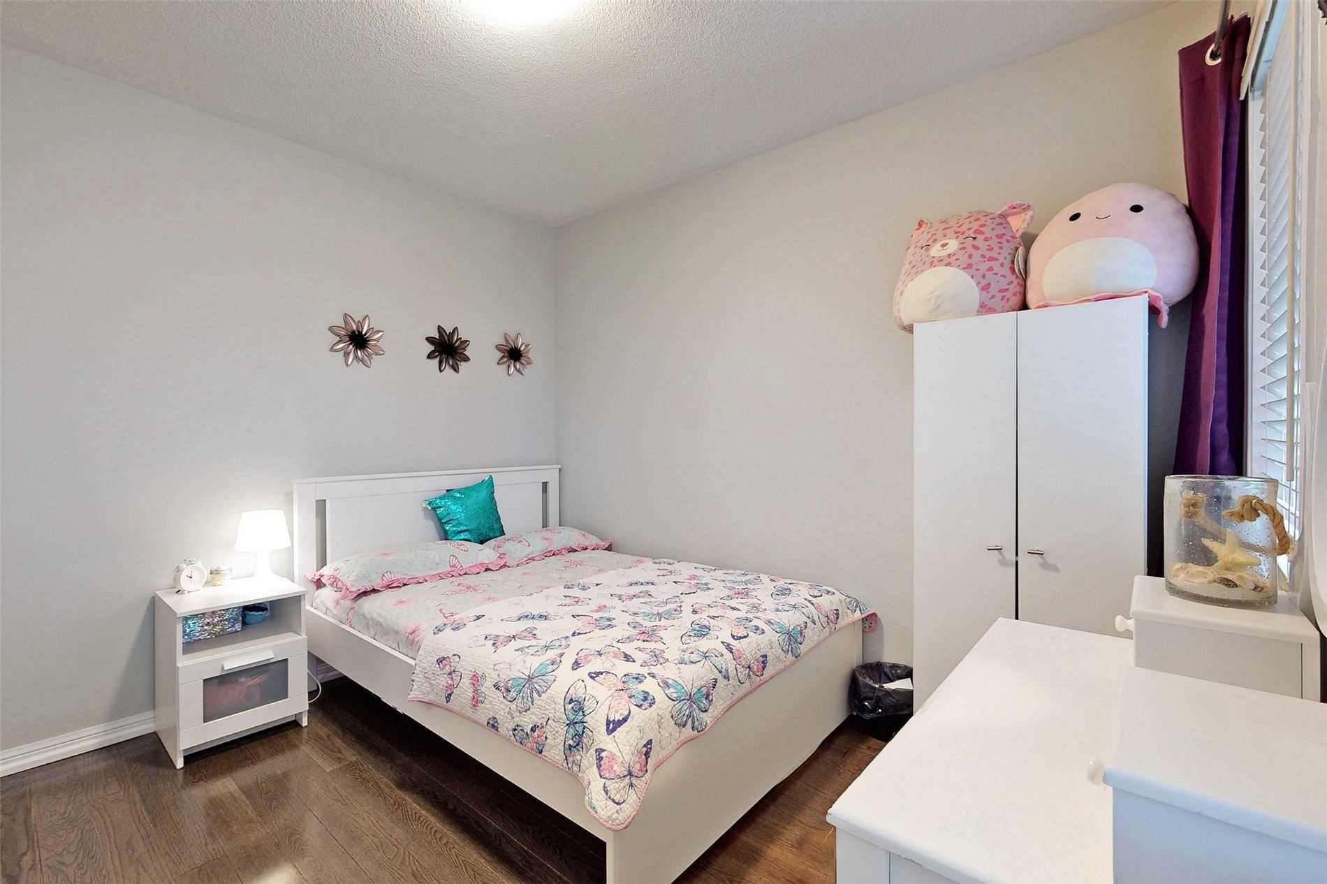 415 Pozbou Cres