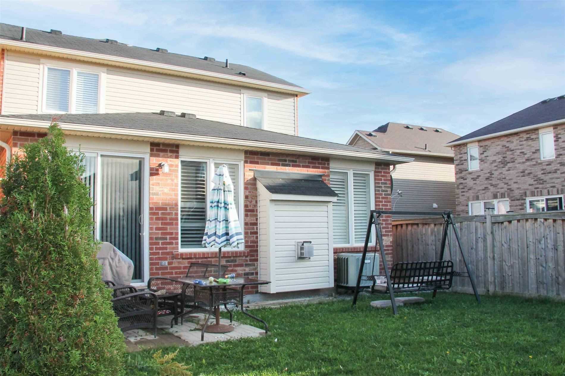 415 Pozbou Cres