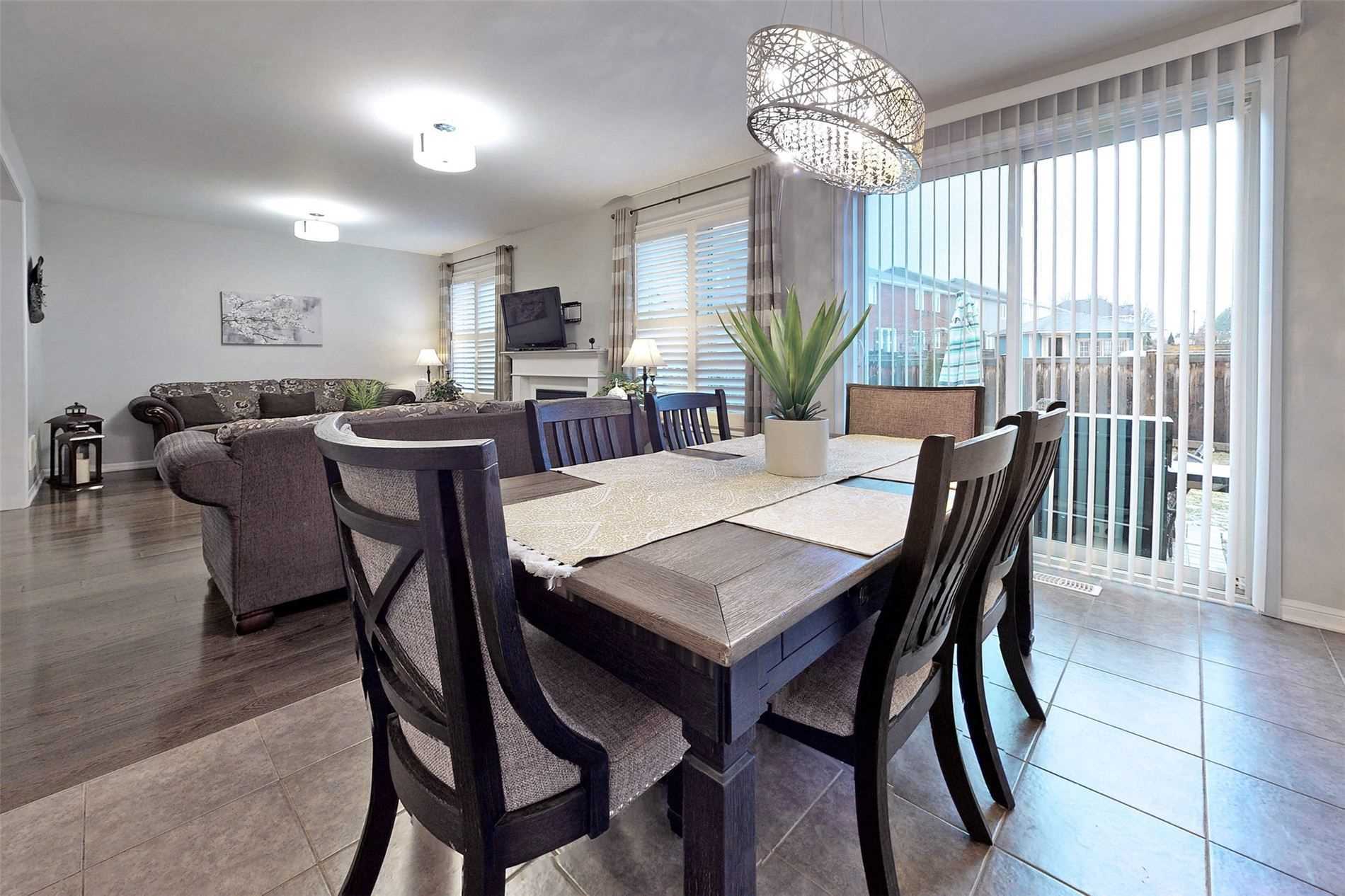 415 Pozbou Cres