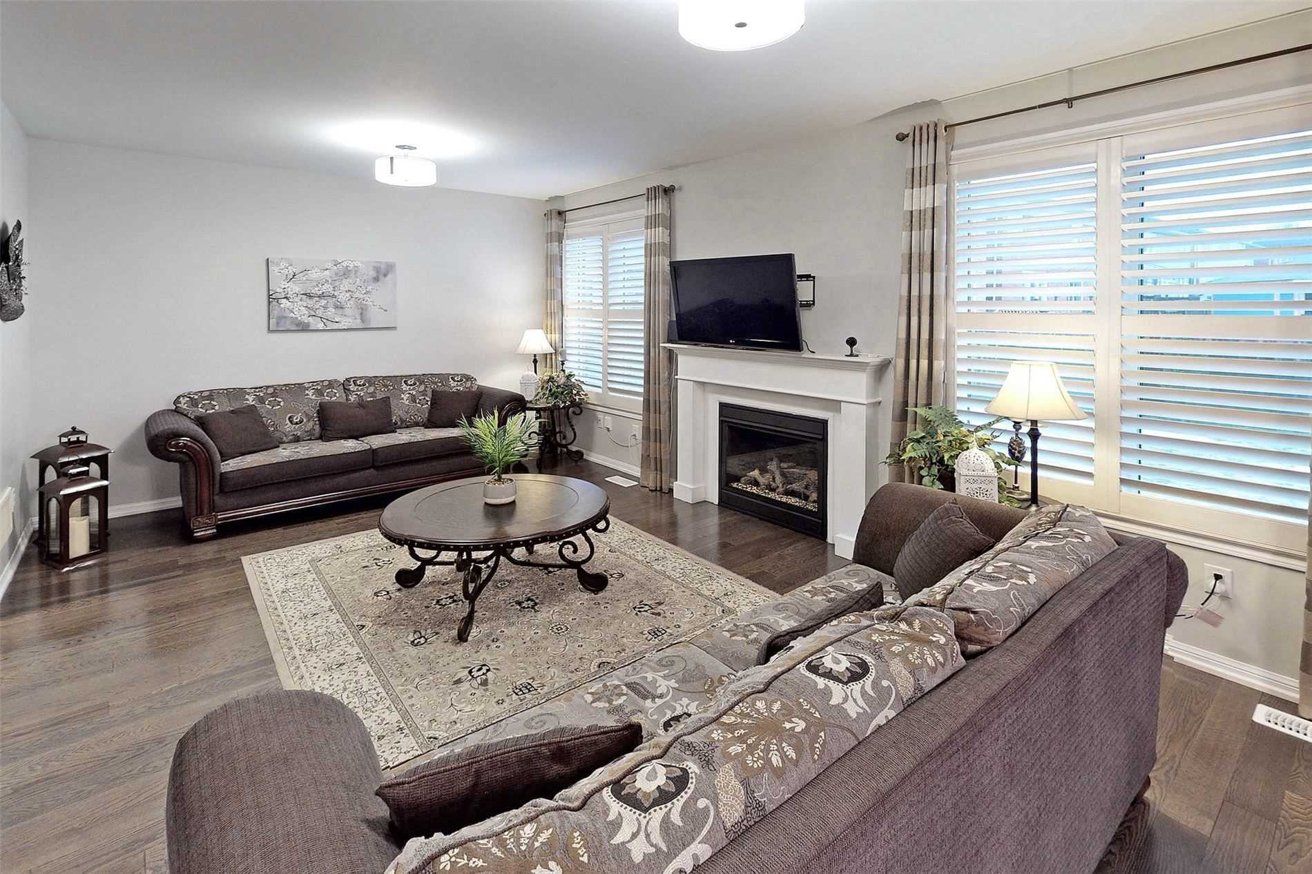 415 Pozbou Cres