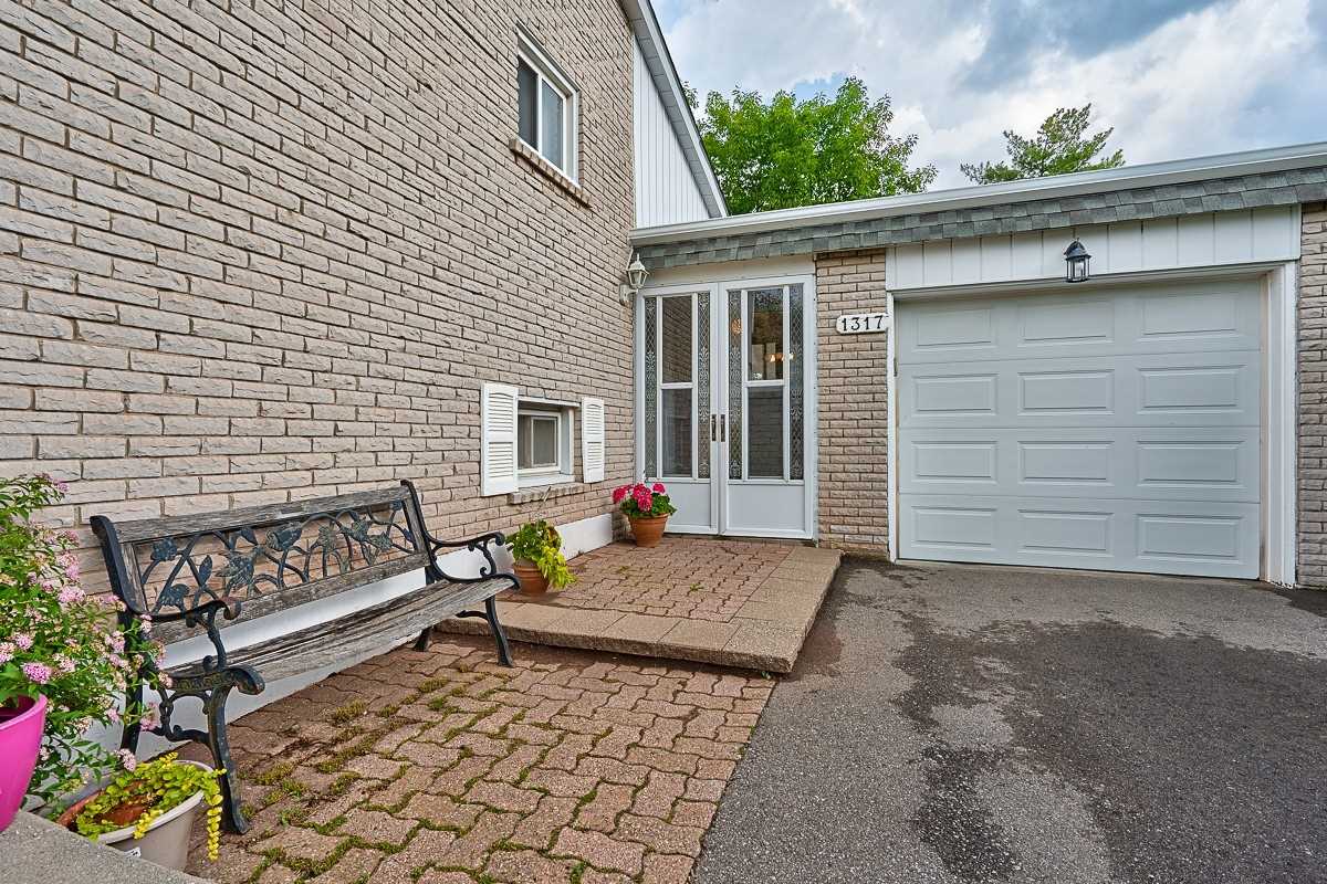 1317 Falgarwood Dr