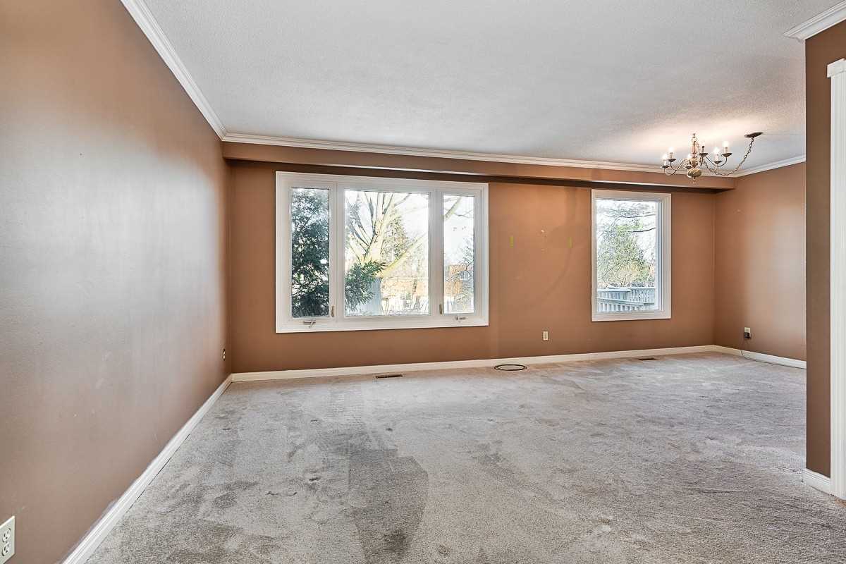 1317 Falgarwood Dr