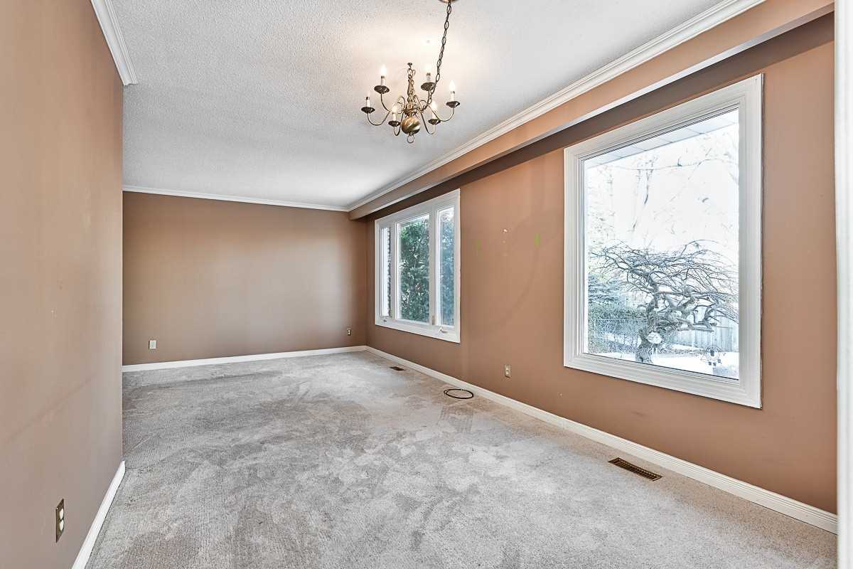 1317 Falgarwood Dr