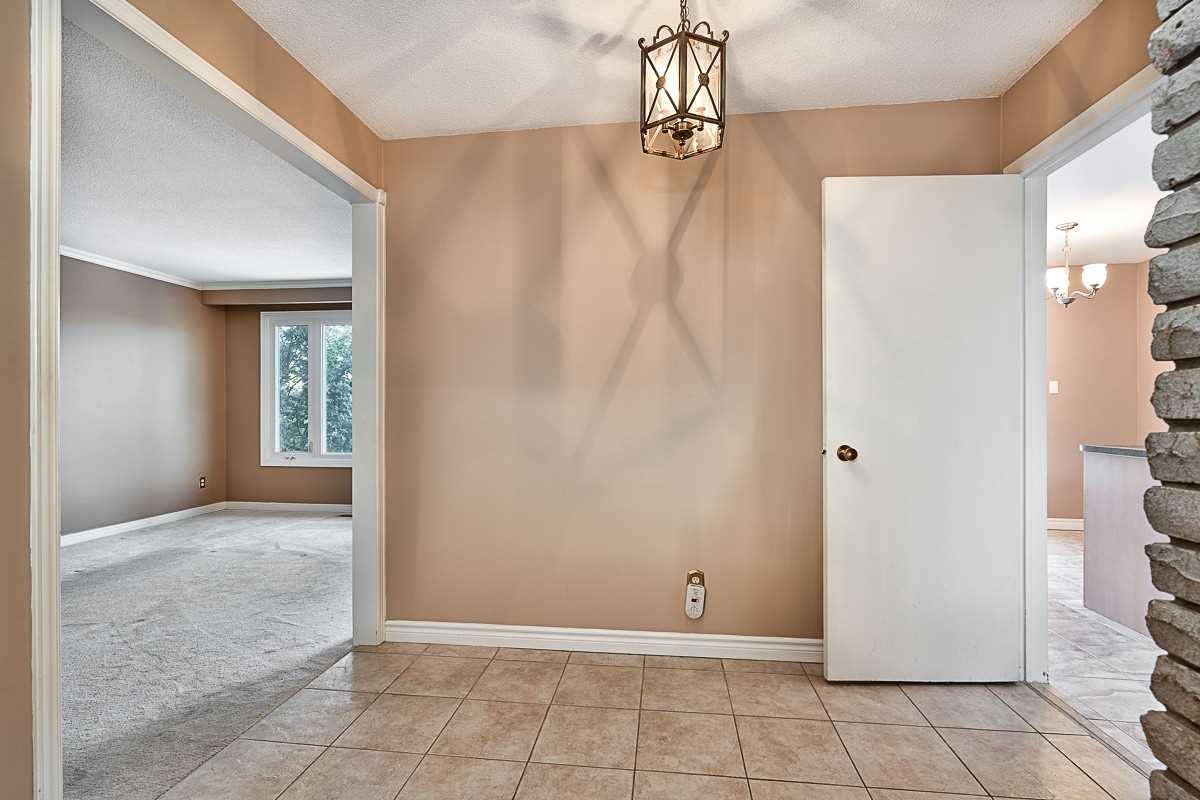1317 Falgarwood Dr