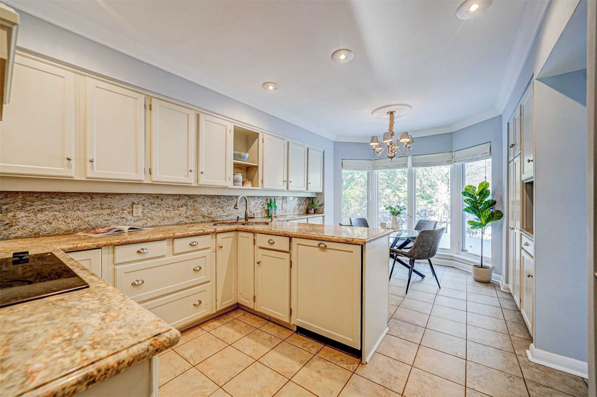 143 Balsam Dr