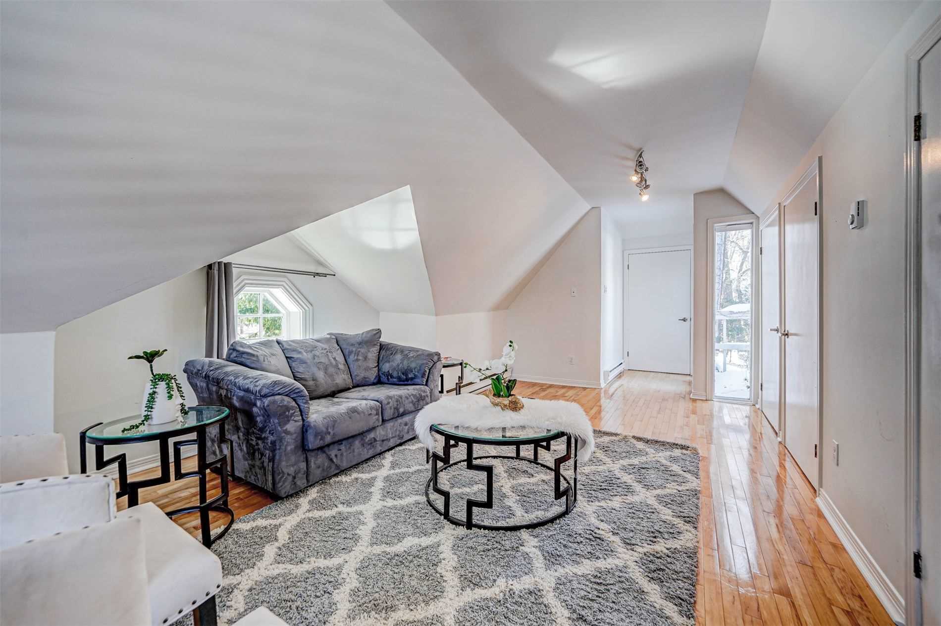 143 Balsam Dr