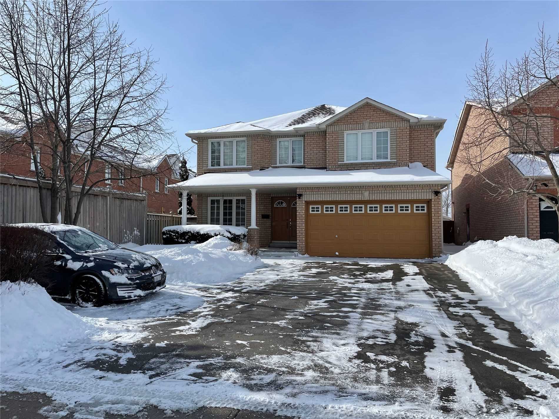20 Queen St S