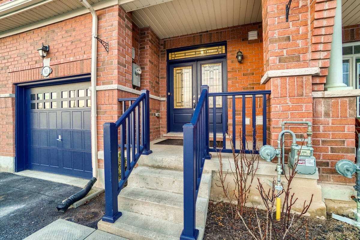 963 Transom Cres