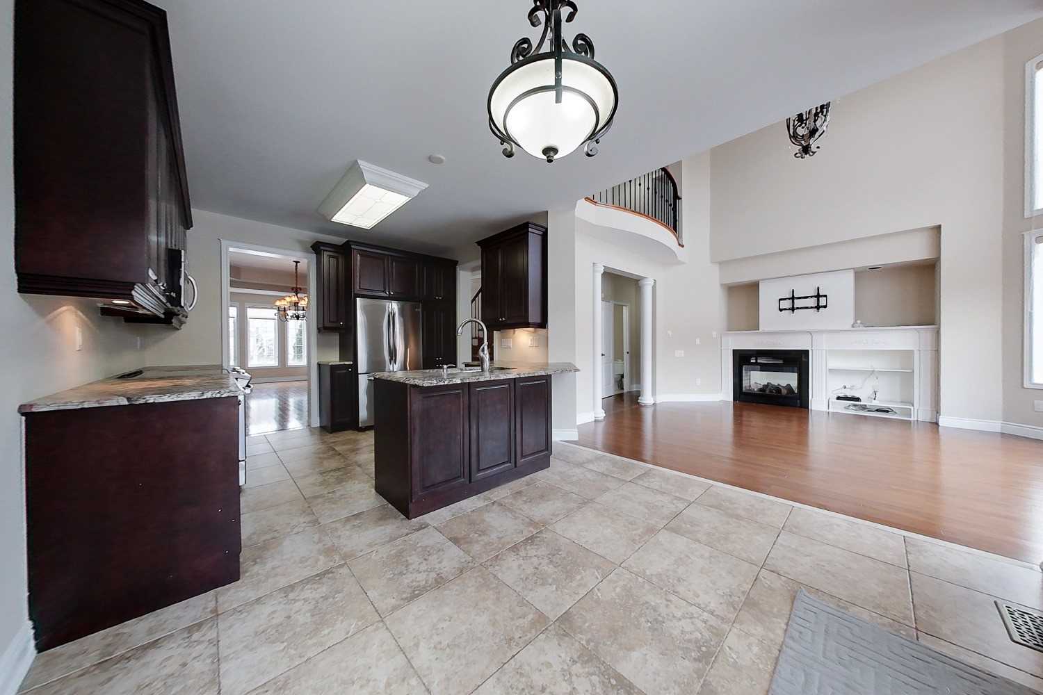 3329 Mistwell Cres