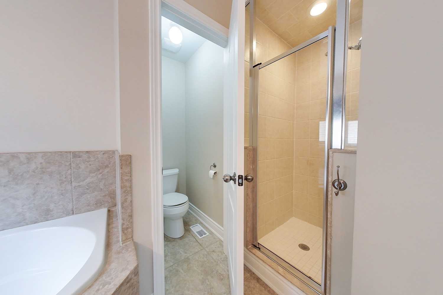 3329 Mistwell Cres