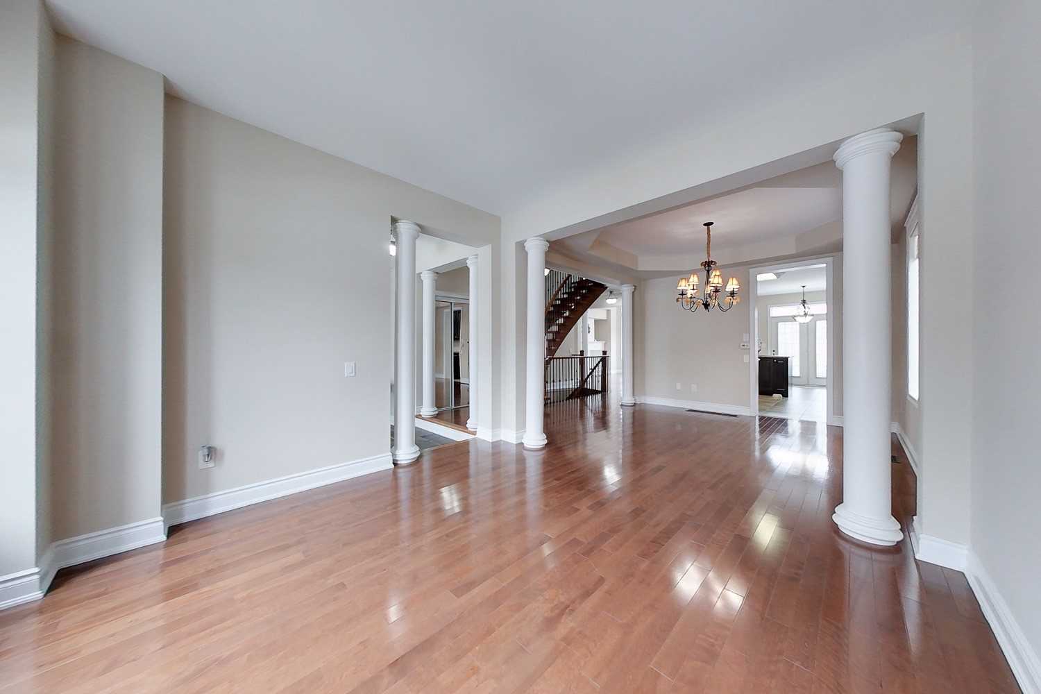 3329 Mistwell Cres