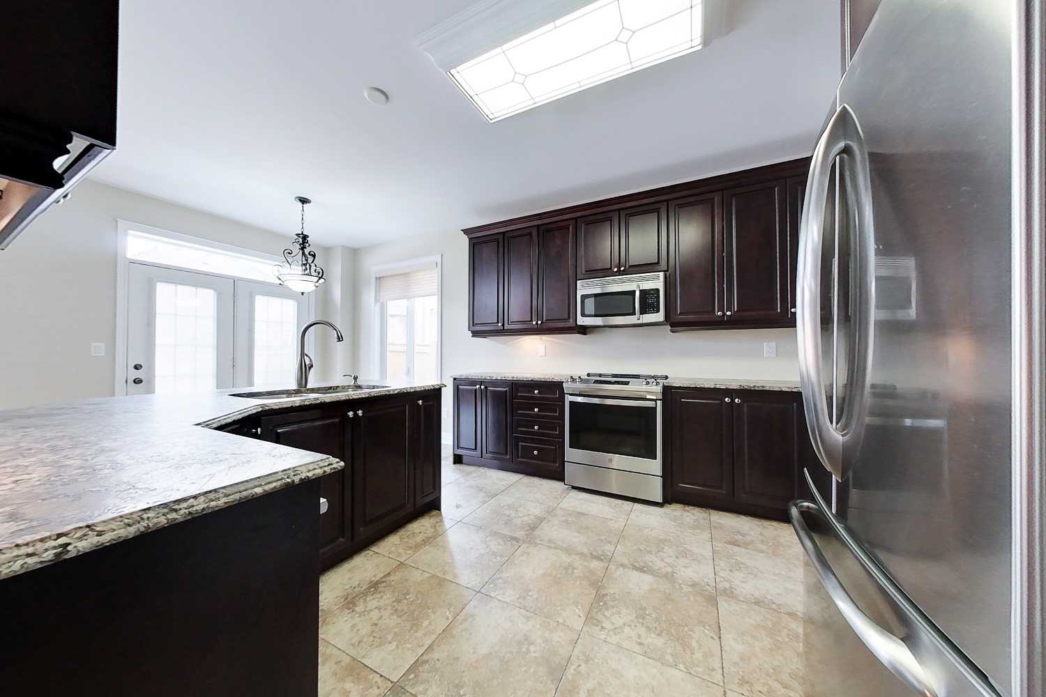 3329 Mistwell Cres