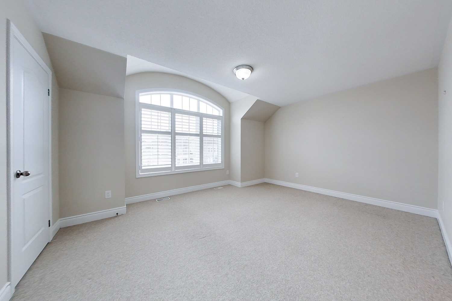3329 Mistwell Cres