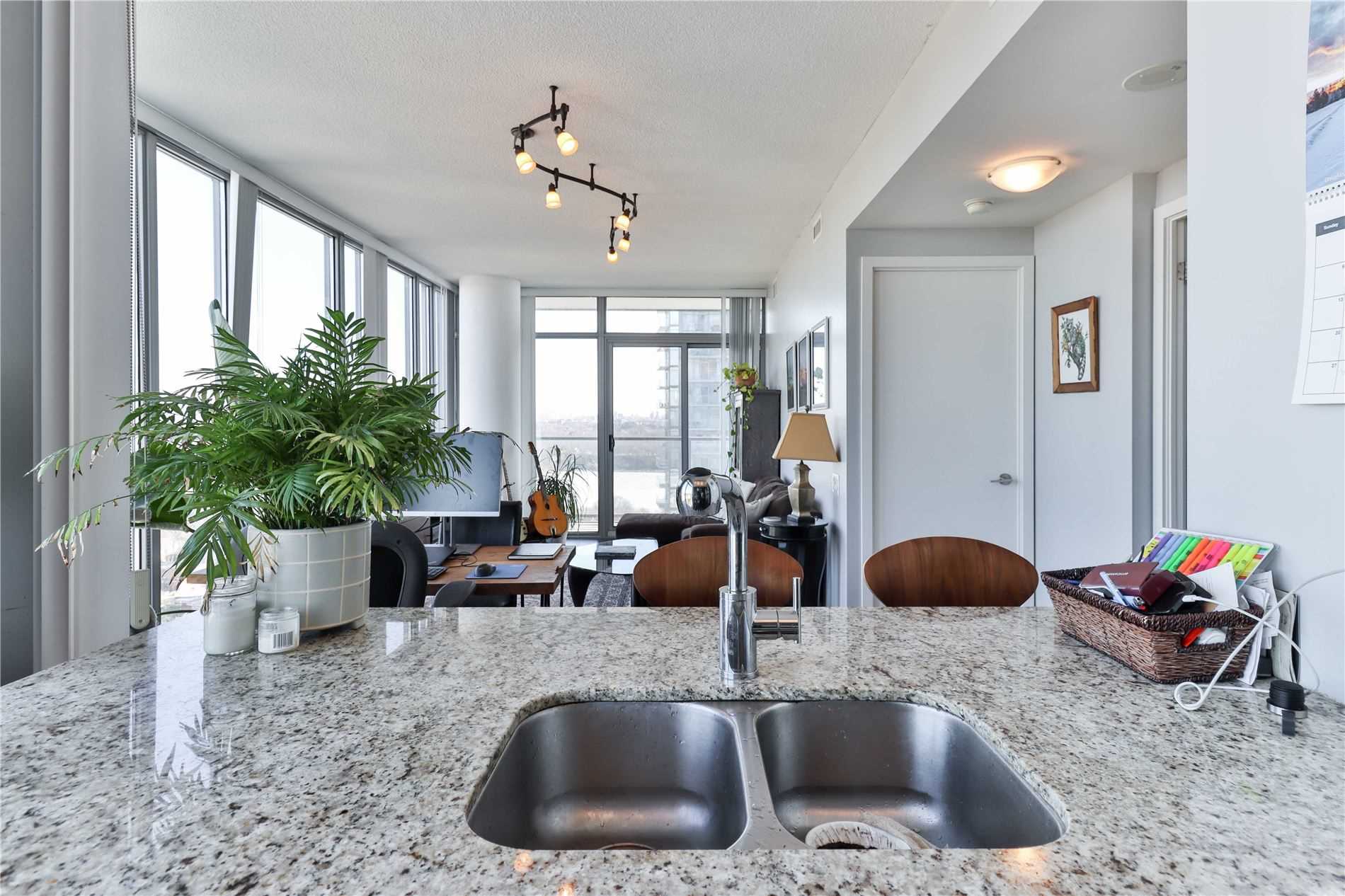 Listing W5516550 - Large Photo # 2