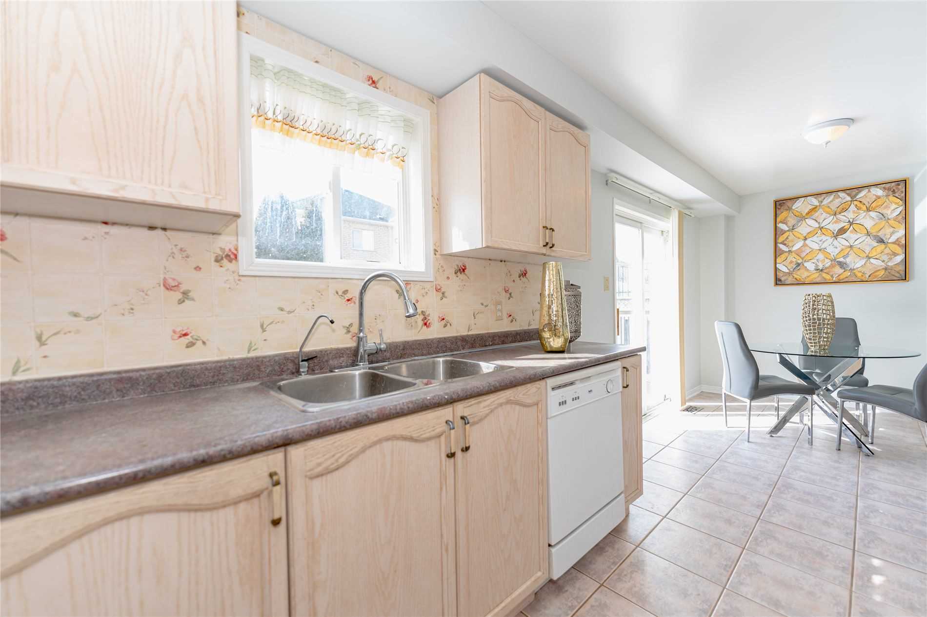 60 Fordwich Blvd