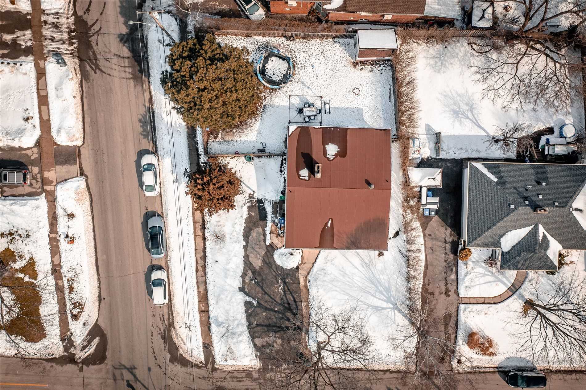 1241 Strathy Ave