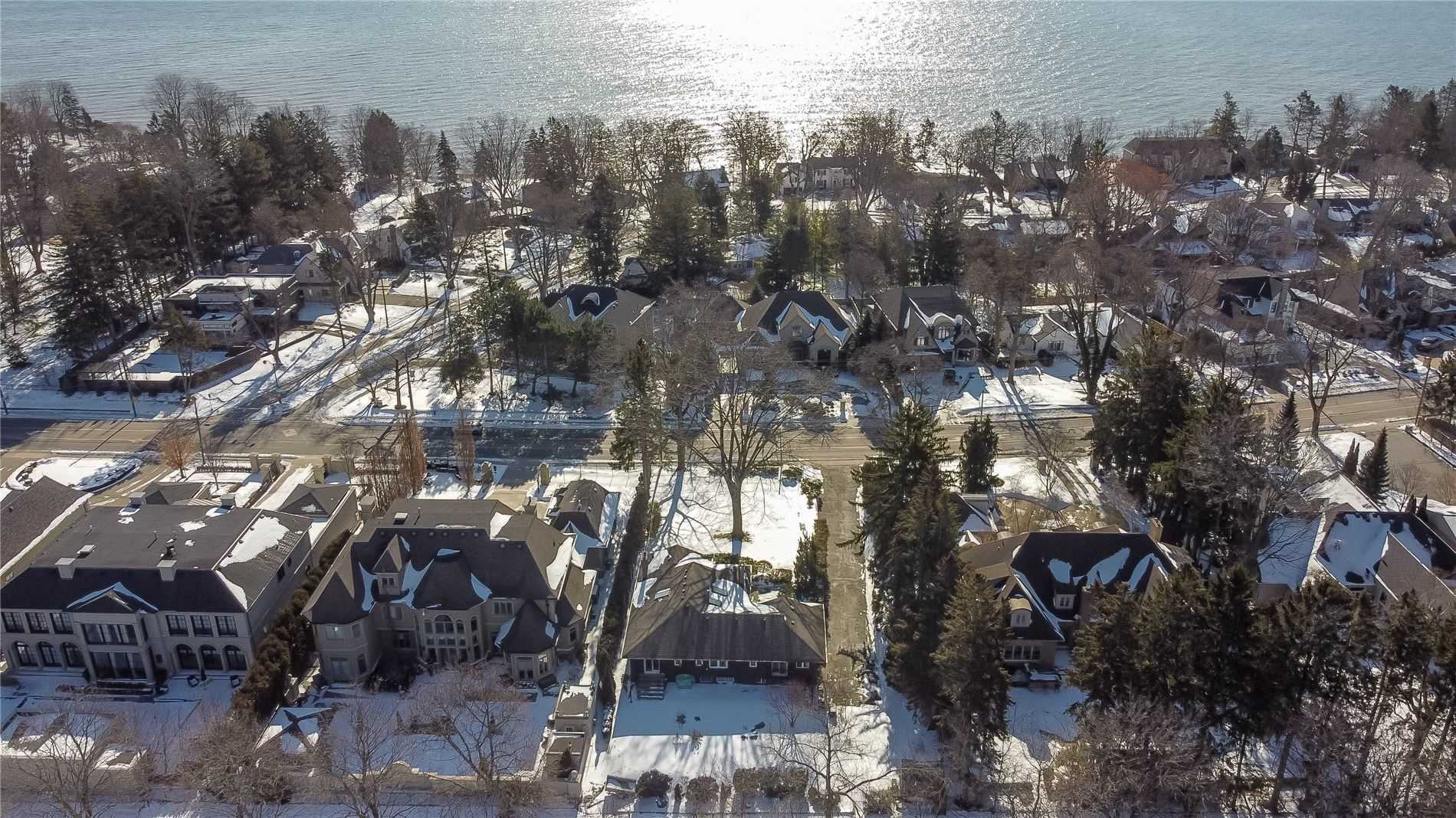 4187 Lakeshore Rd