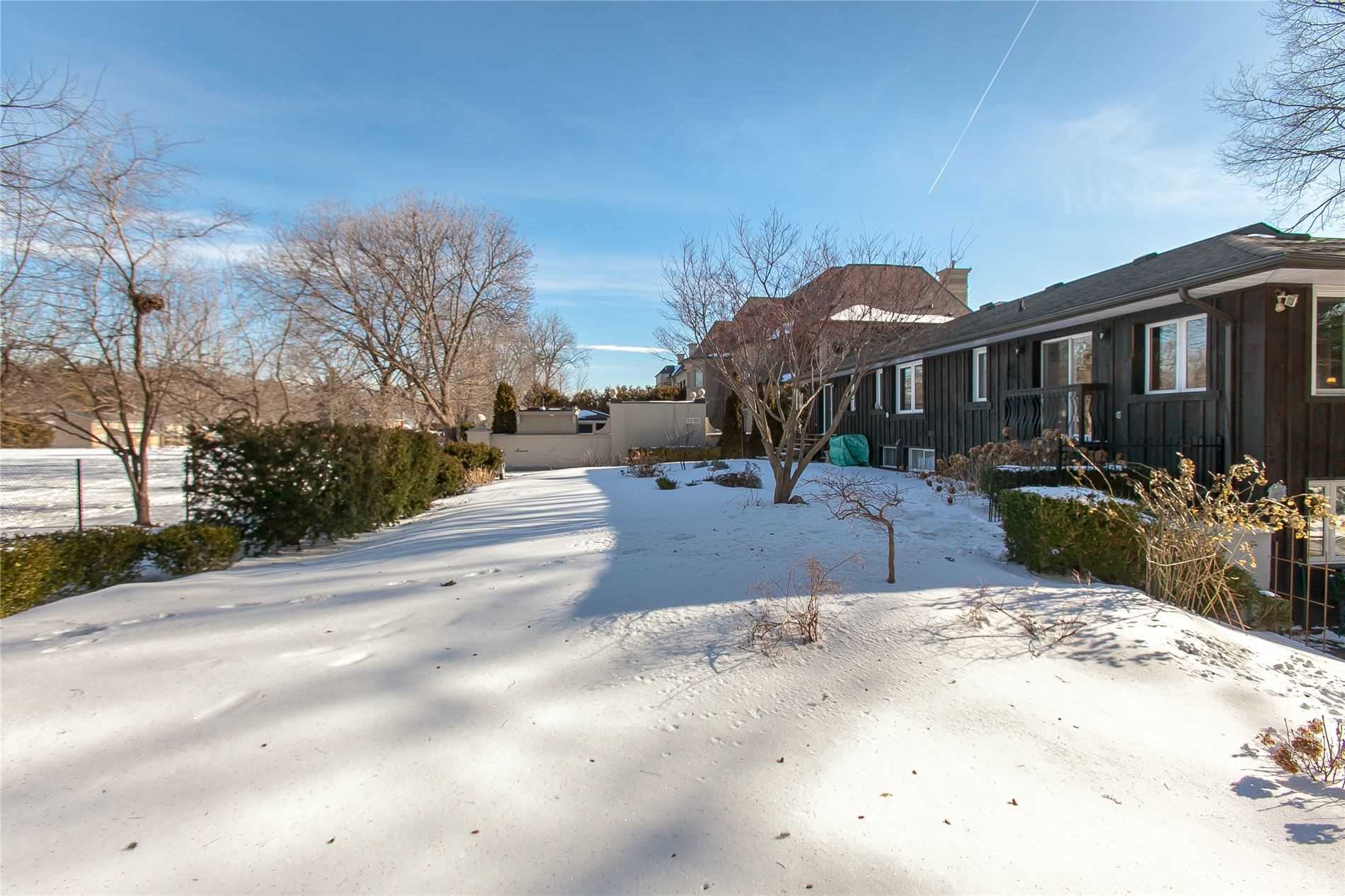 4187 Lakeshore Rd