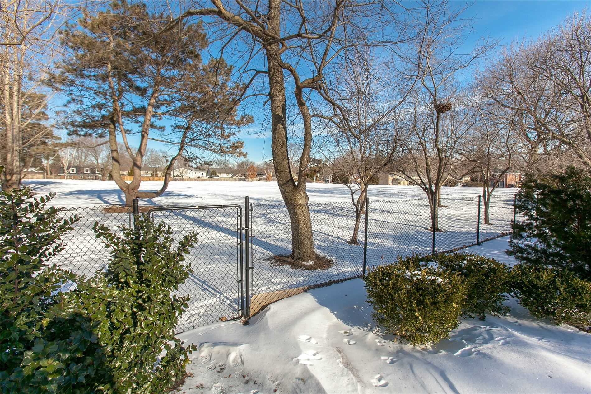 4187 Lakeshore Rd