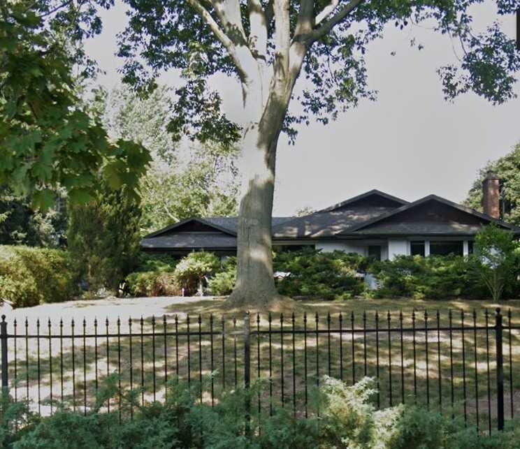 4187 Lakeshore Rd