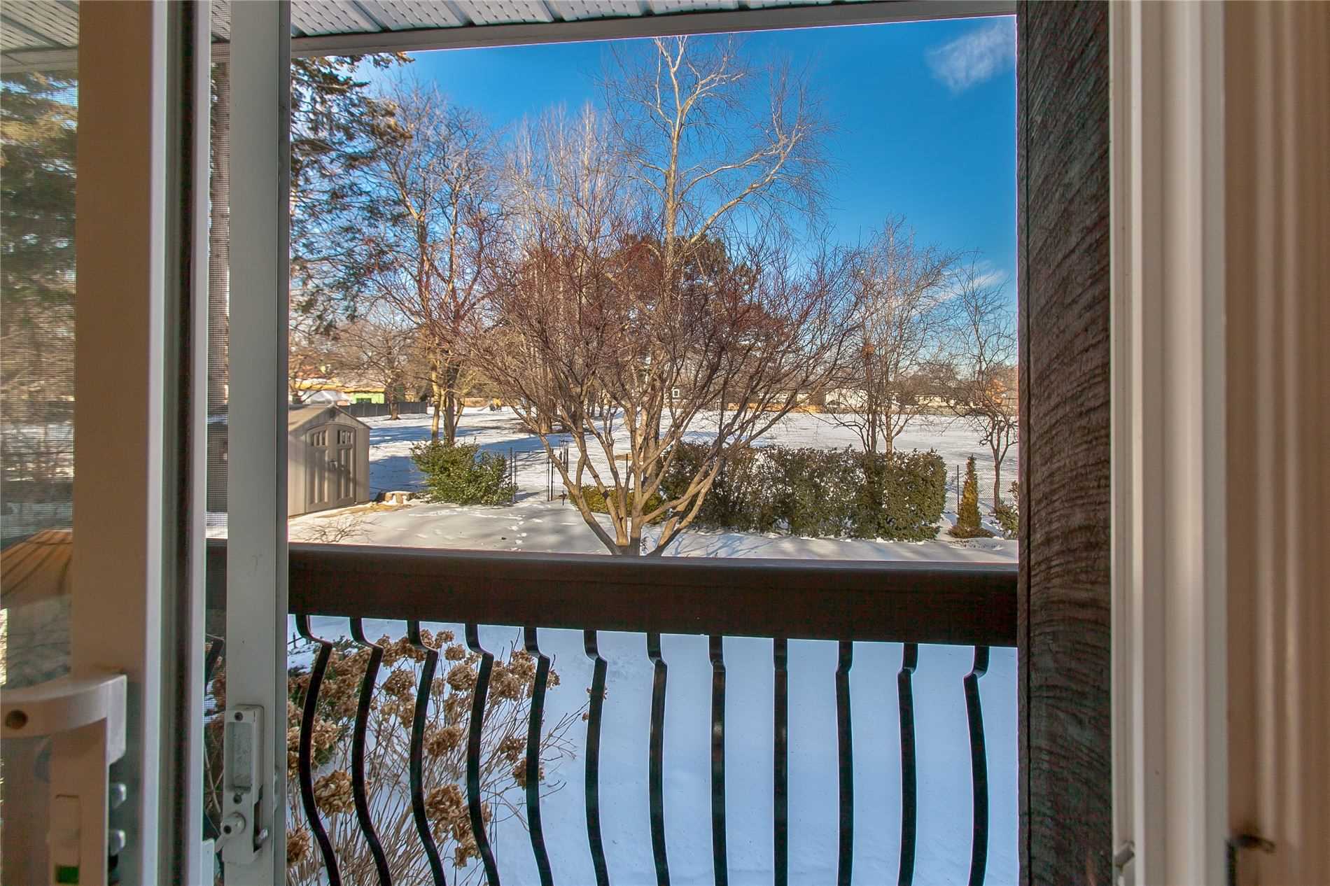 4187 Lakeshore Rd