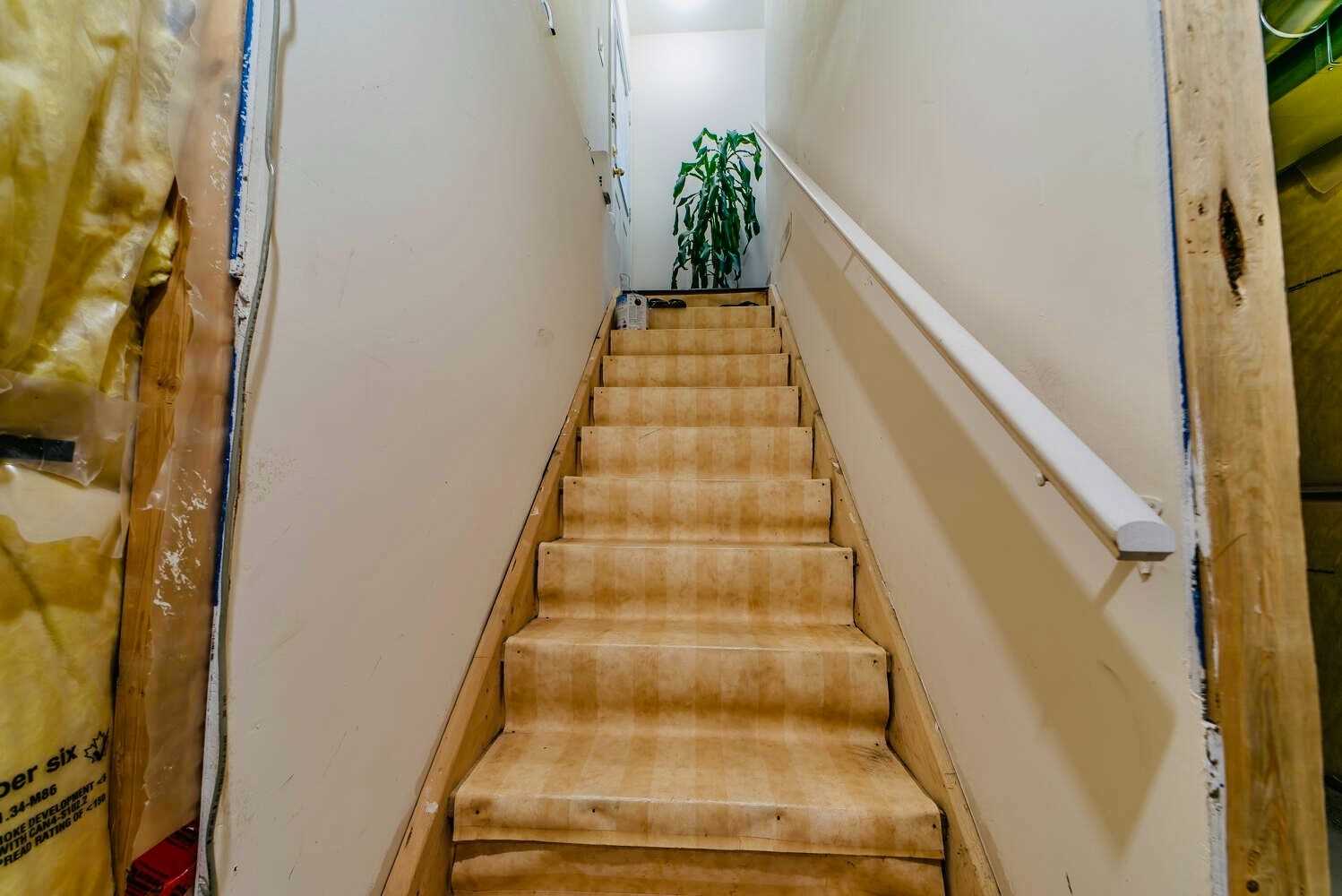 13 Fairservice Dr