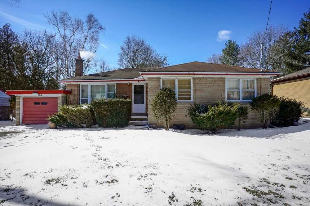 208 Glen Oak Dr