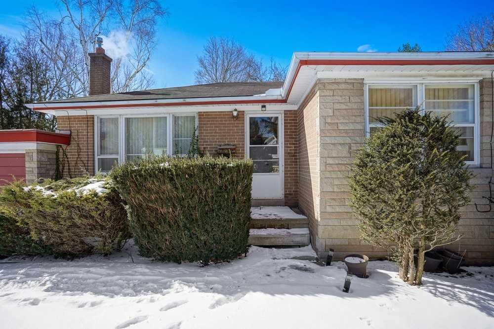 208 Glen Oak Dr