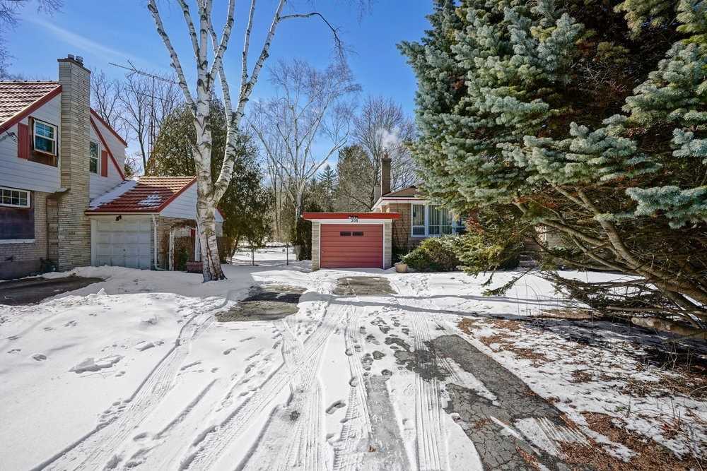 208 Glen Oak Dr